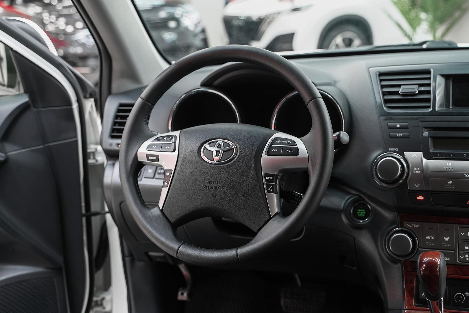 Toyota Highlander 2012, белый, ДЦ Орехово
