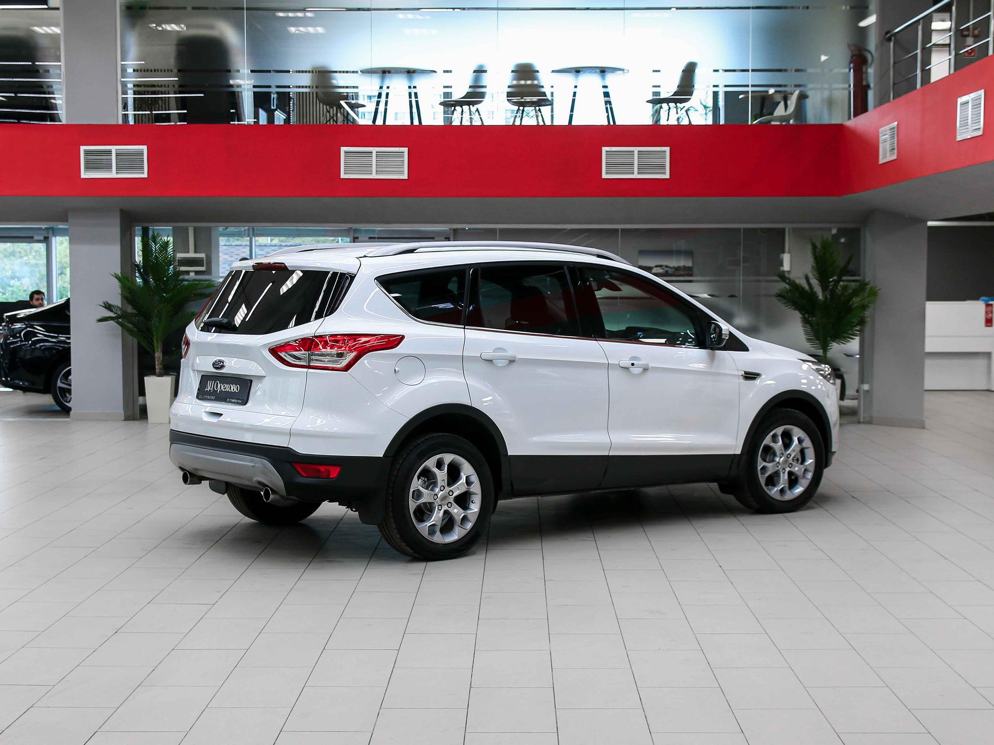 Ford Kuga 2014, белый, ДЦ Орехово