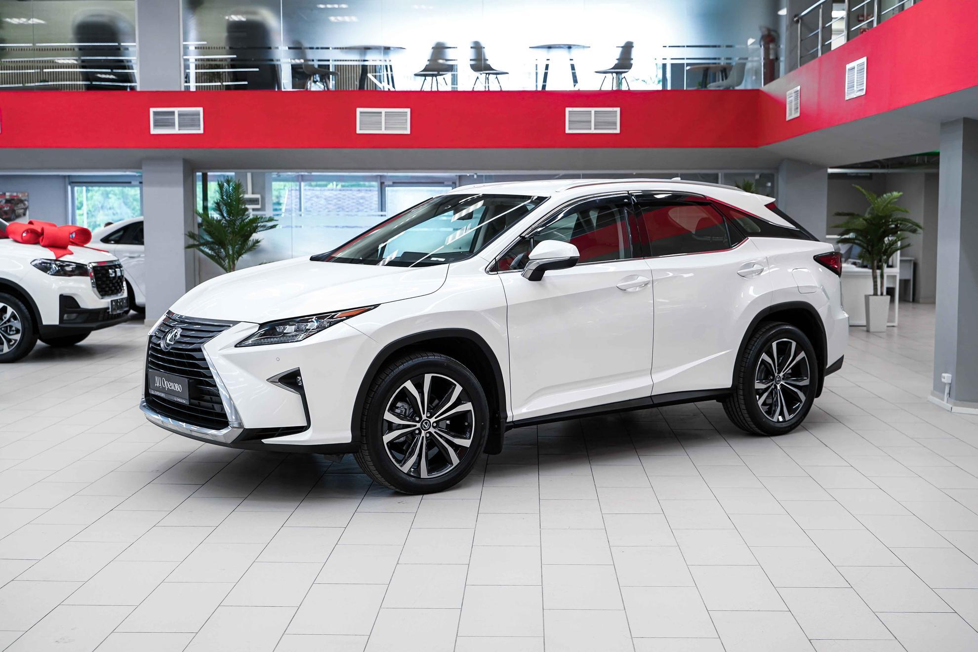 Lexus RX 2016, белый, ДЦ Орехово