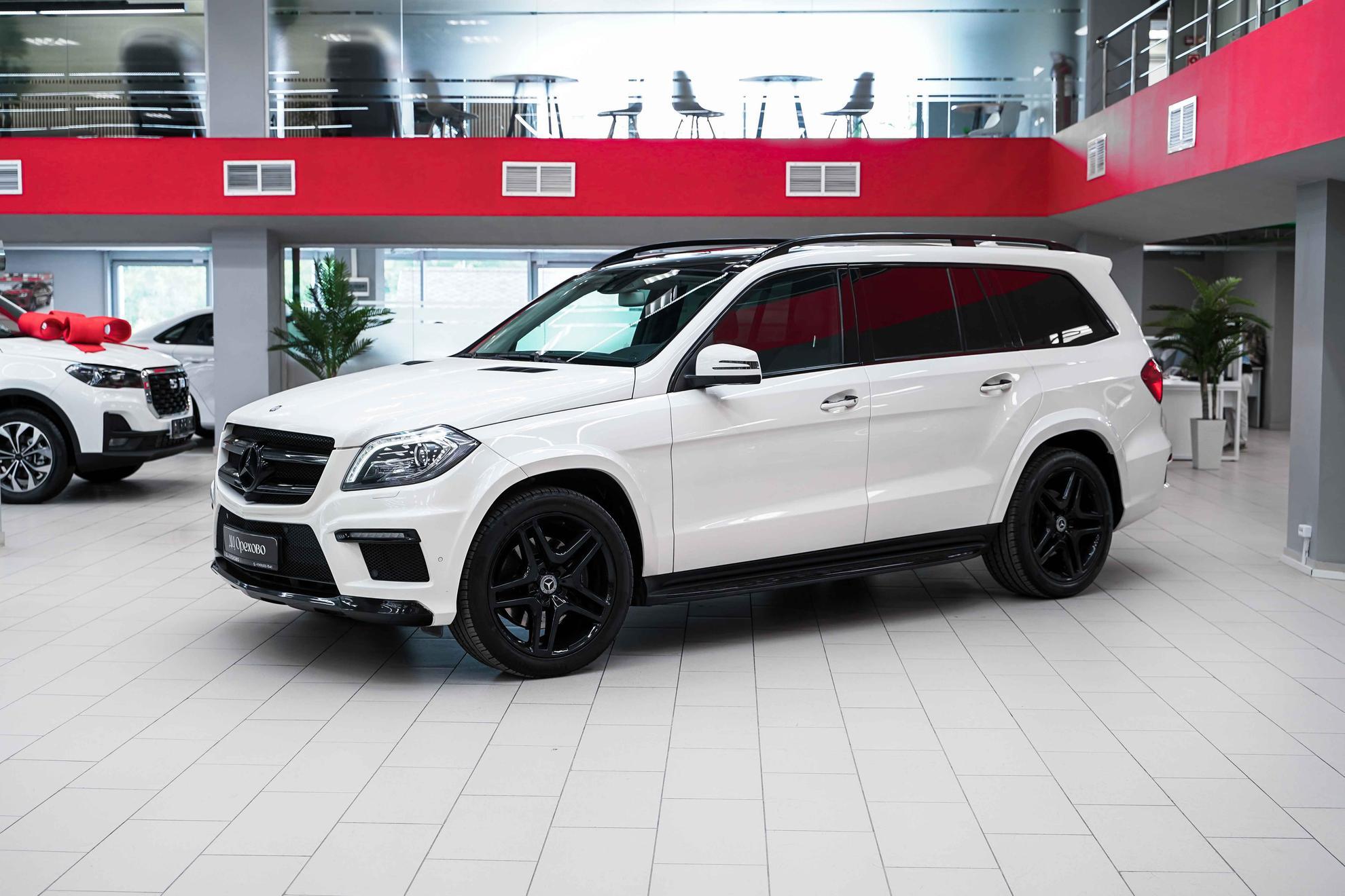 Mercedes-Benz GL-Класс 2015, белый, ДЦ Орехово