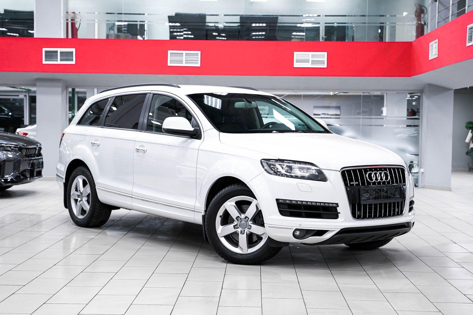 Audi Q7 2013, белый, ДЦ Орехово