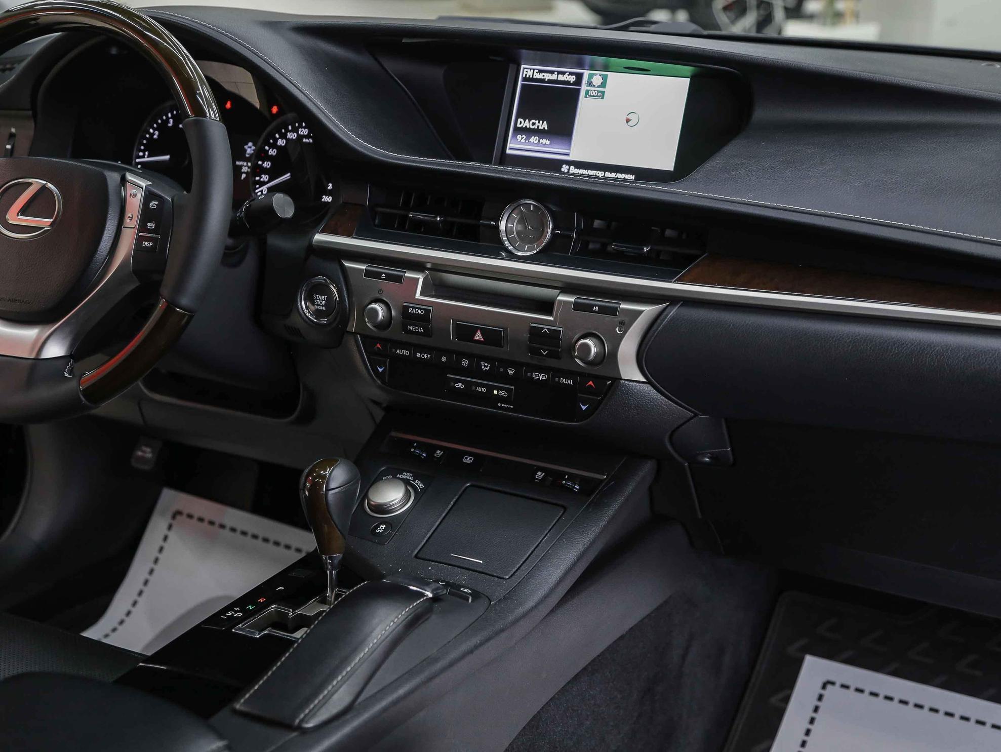 Lexus ES 2014, черный, ДЦ Орехово