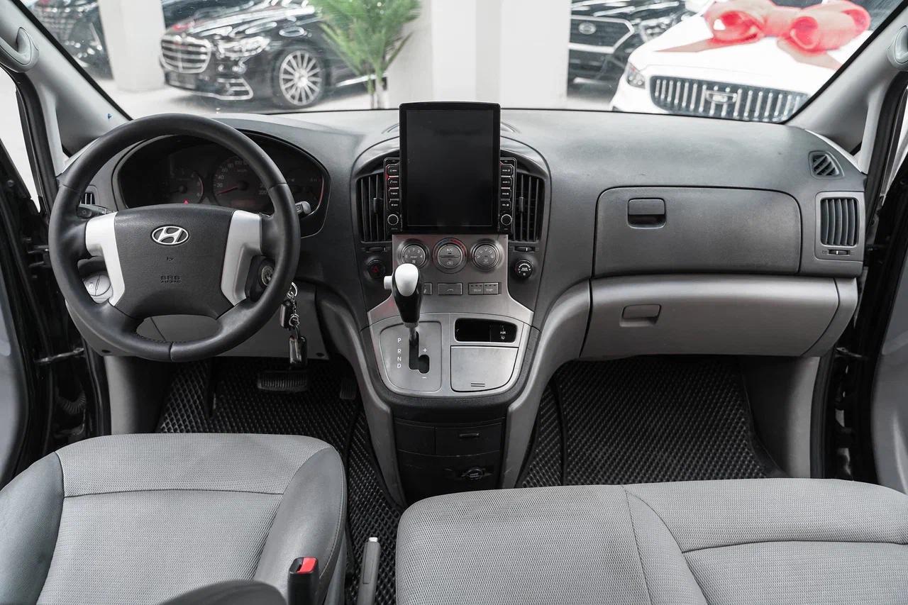 Hyundai Grand Starex 2009, черный, ДЦ Орехово