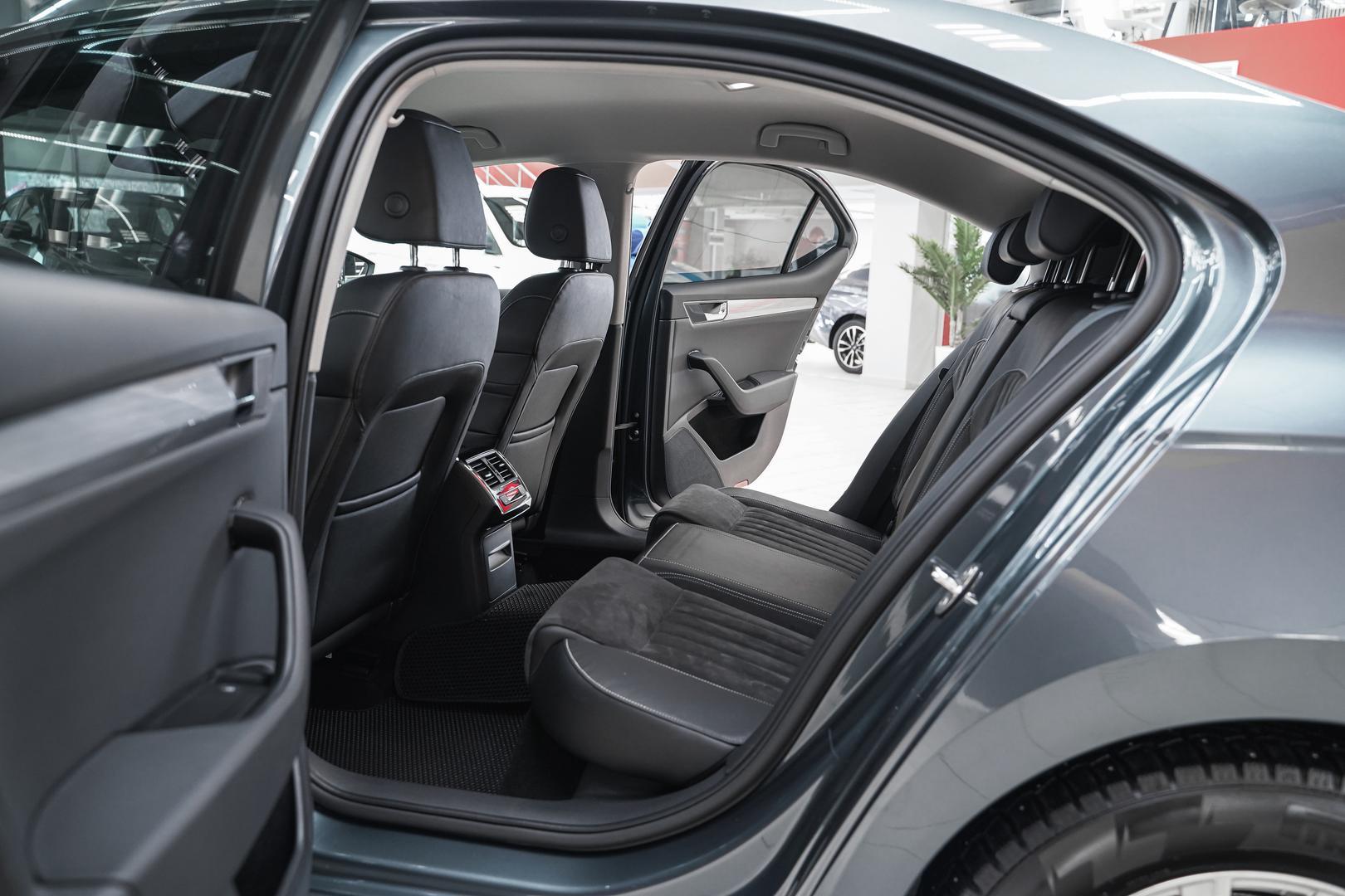 Skoda Superb 2021, серый, ДЦ Орехово