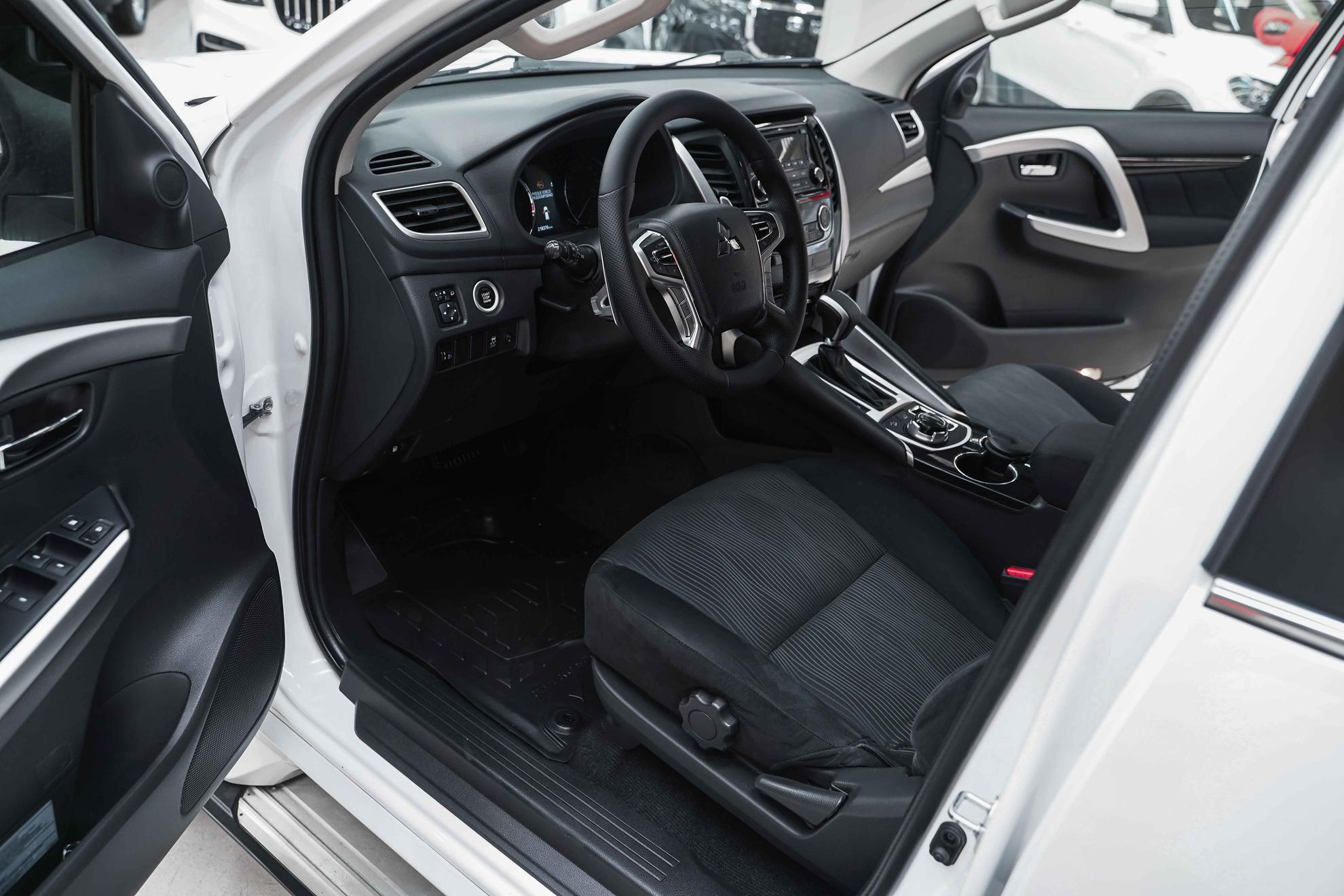 Mitsubishi Pajero Sport 2018, белый, ДЦ Орехово