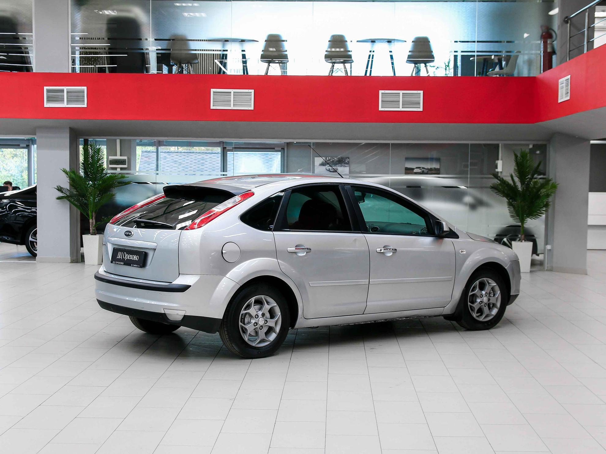 Ford Focus 2007, серебряный, ДЦ Орехово