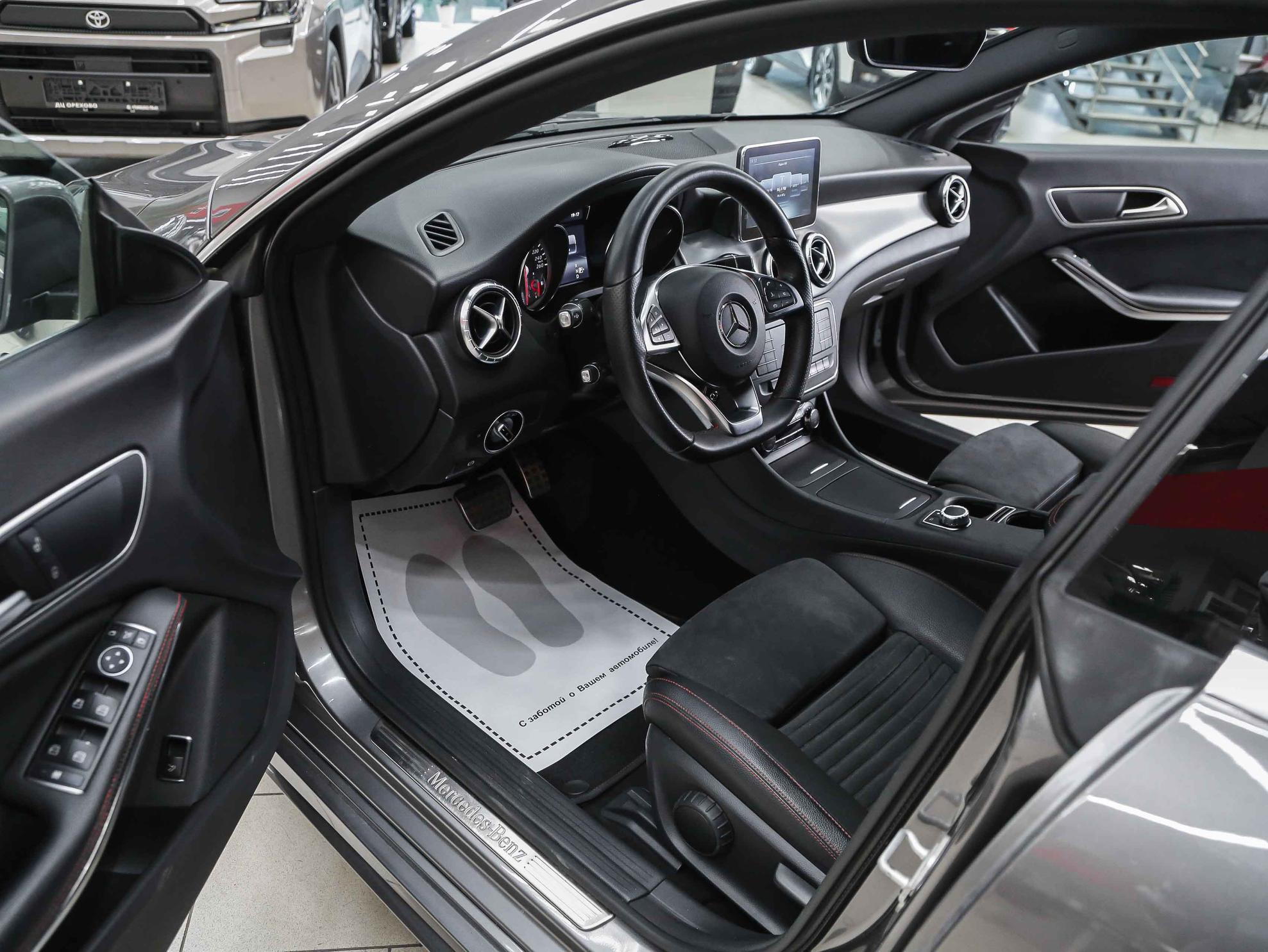 Mercedes-Benz CLA 2016, серый, ДЦ Орехово