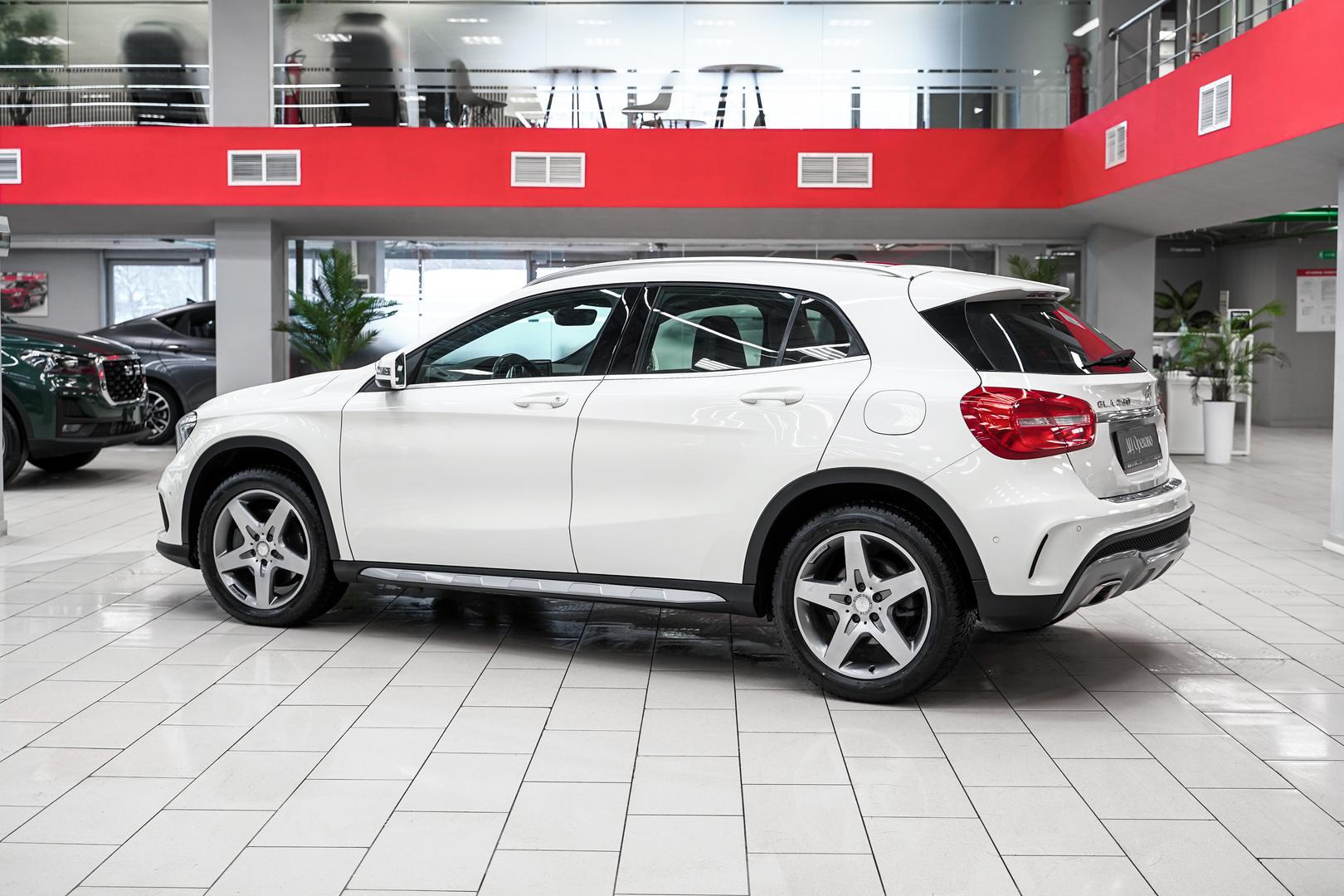 Mercedes-Benz GLA 2015, белый, ДЦ Орехово