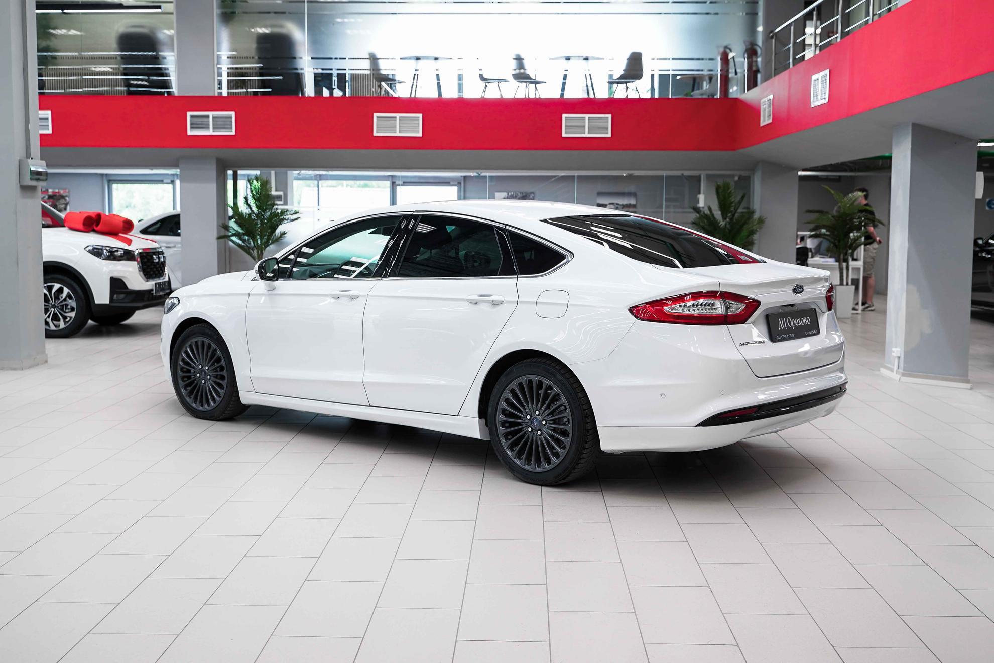 Ford Mondeo 2014, белый, ДЦ Орехово