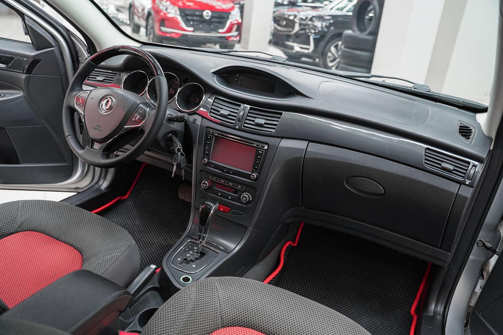 Dongfeng H30 Cross 2014, серебряный, ДЦ Орехово
