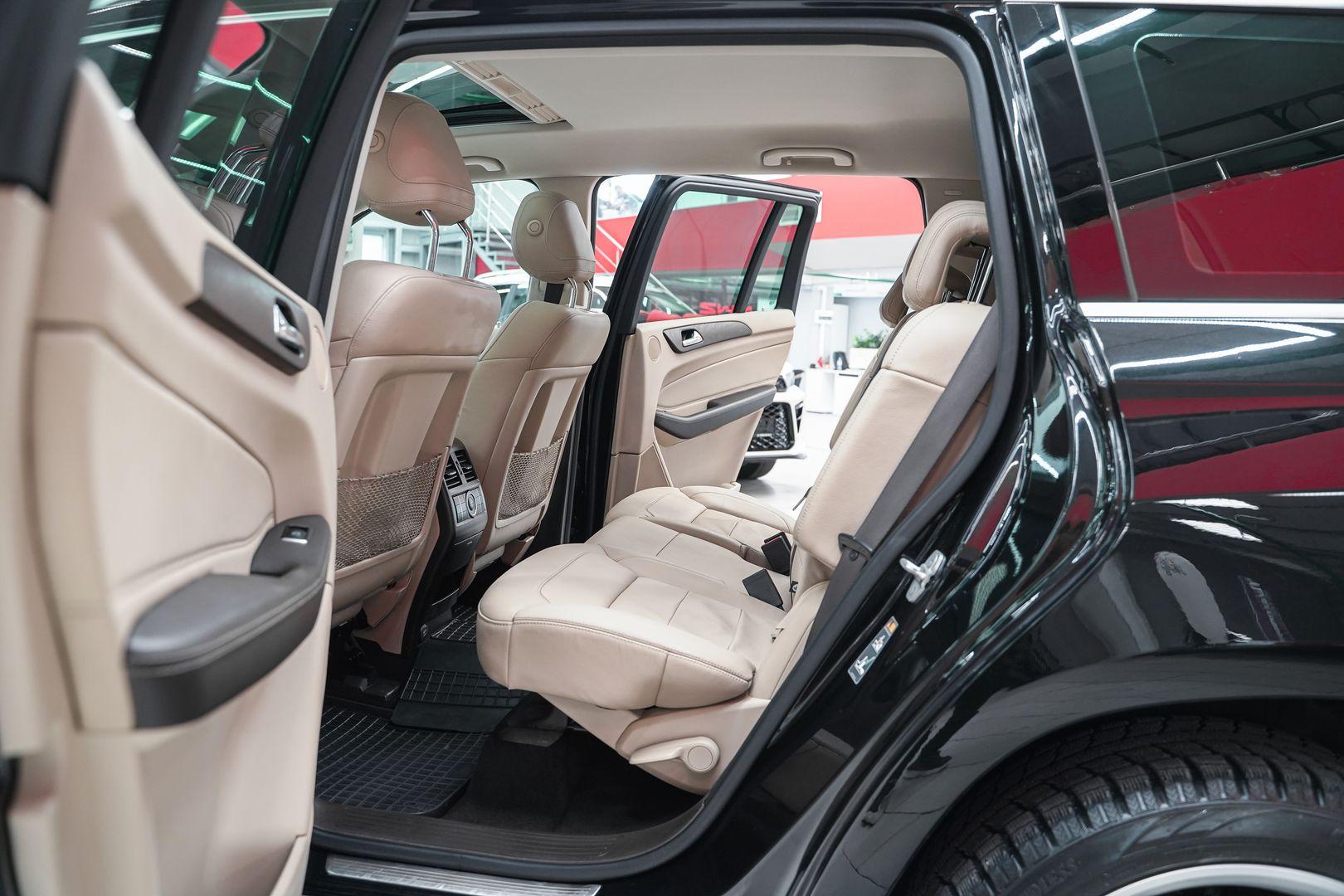 Mercedes-Benz GLS 2016, черный, ДЦ Орехово
