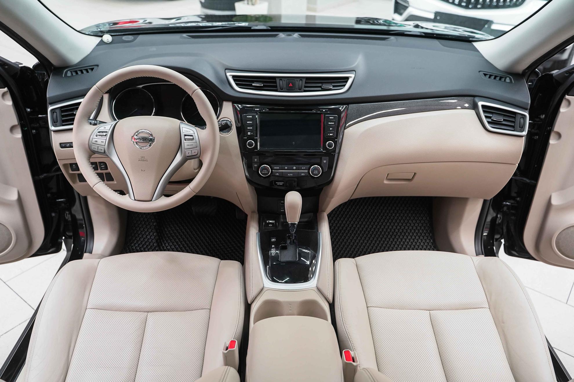 Nissan X-Trail 2015, черный, ДЦ Орехово