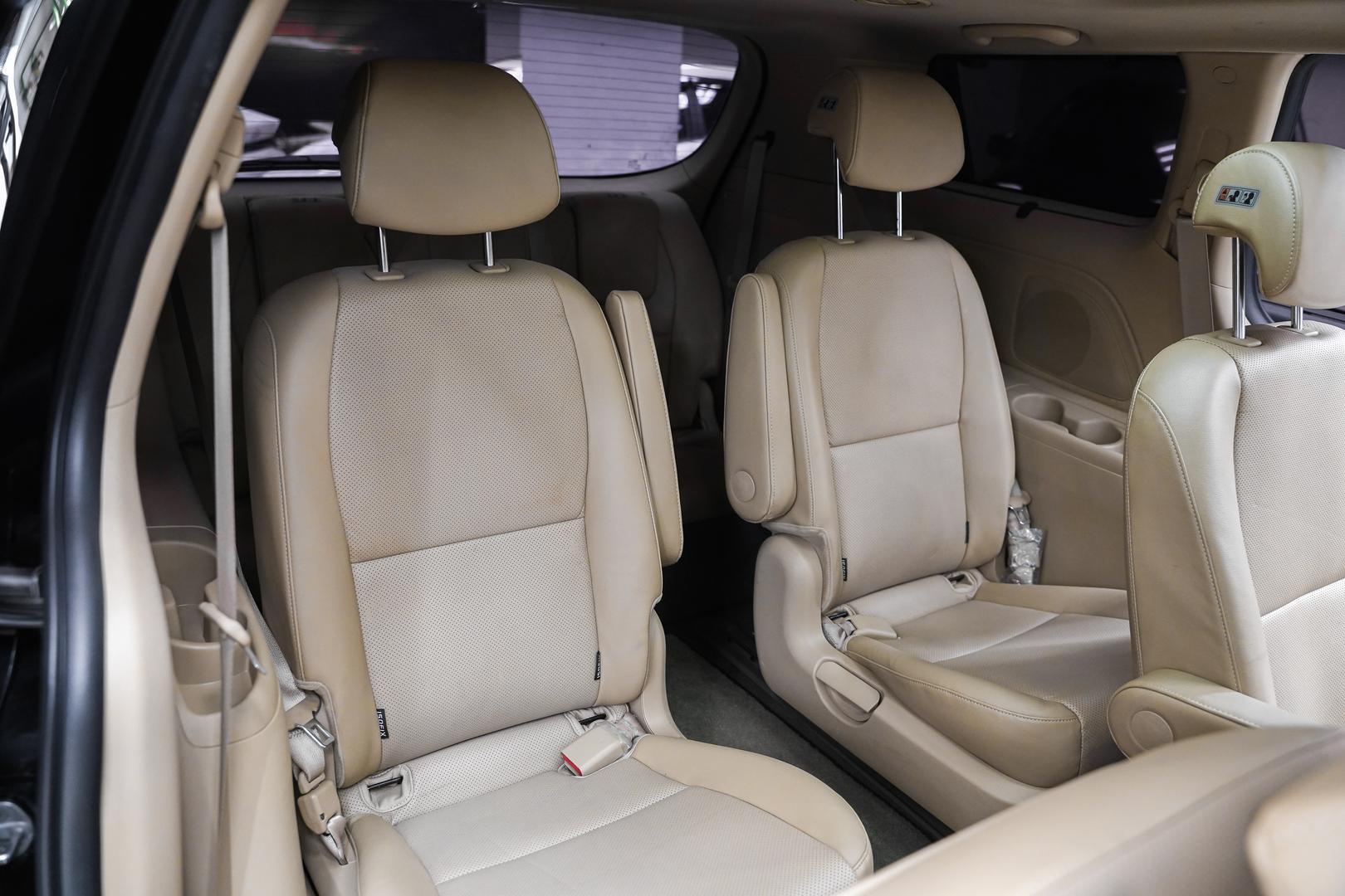 Kia Carnival 2015, черный, ДЦ Орехово