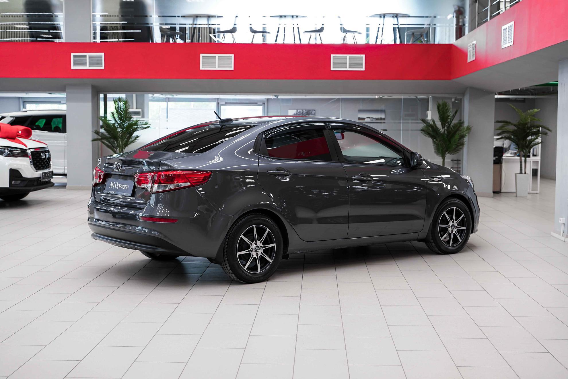 Kia Rio 2017, серый, ДЦ Орехово