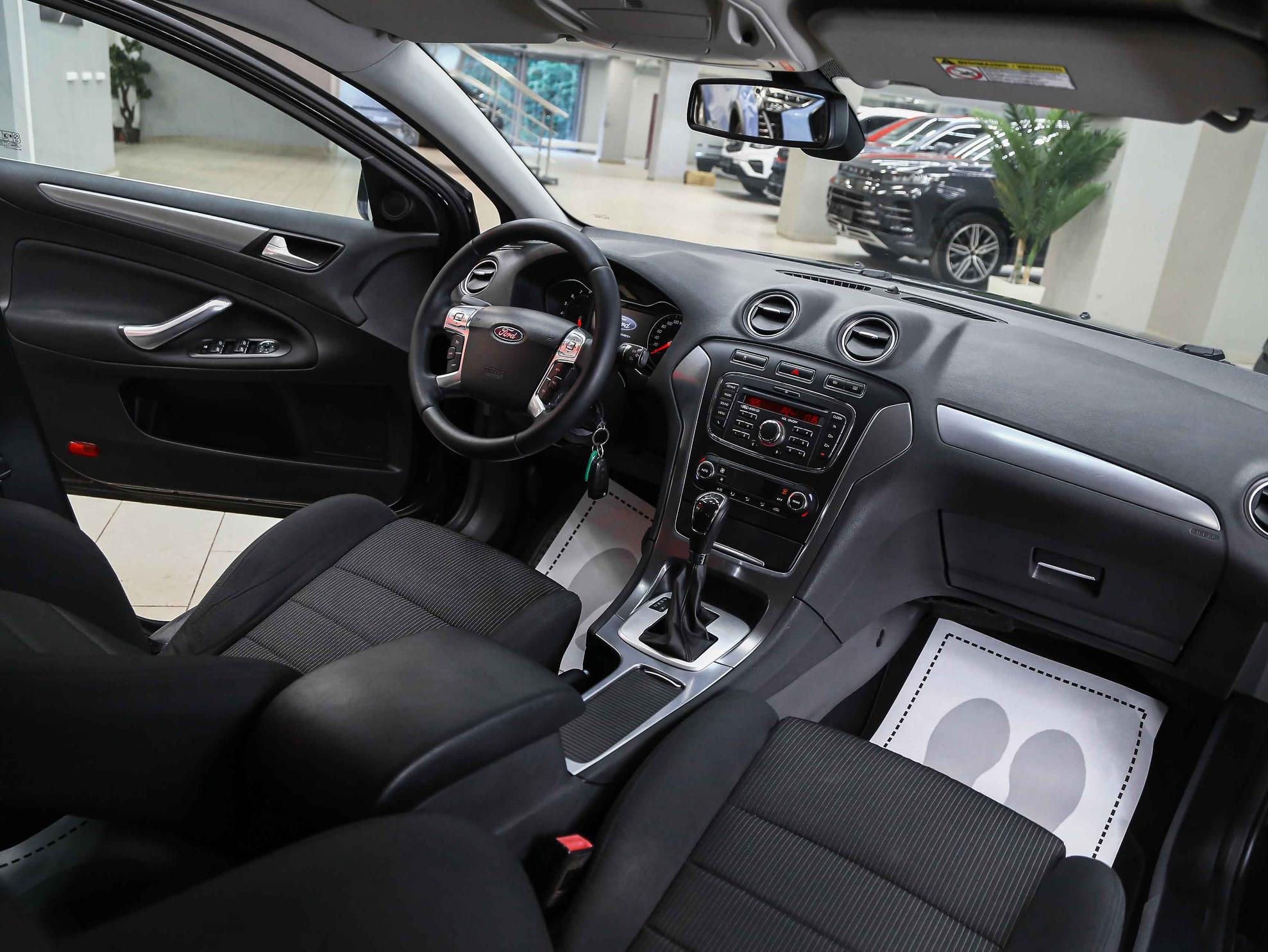 Ford Mondeo 2013, черный, ДЦ Орехово