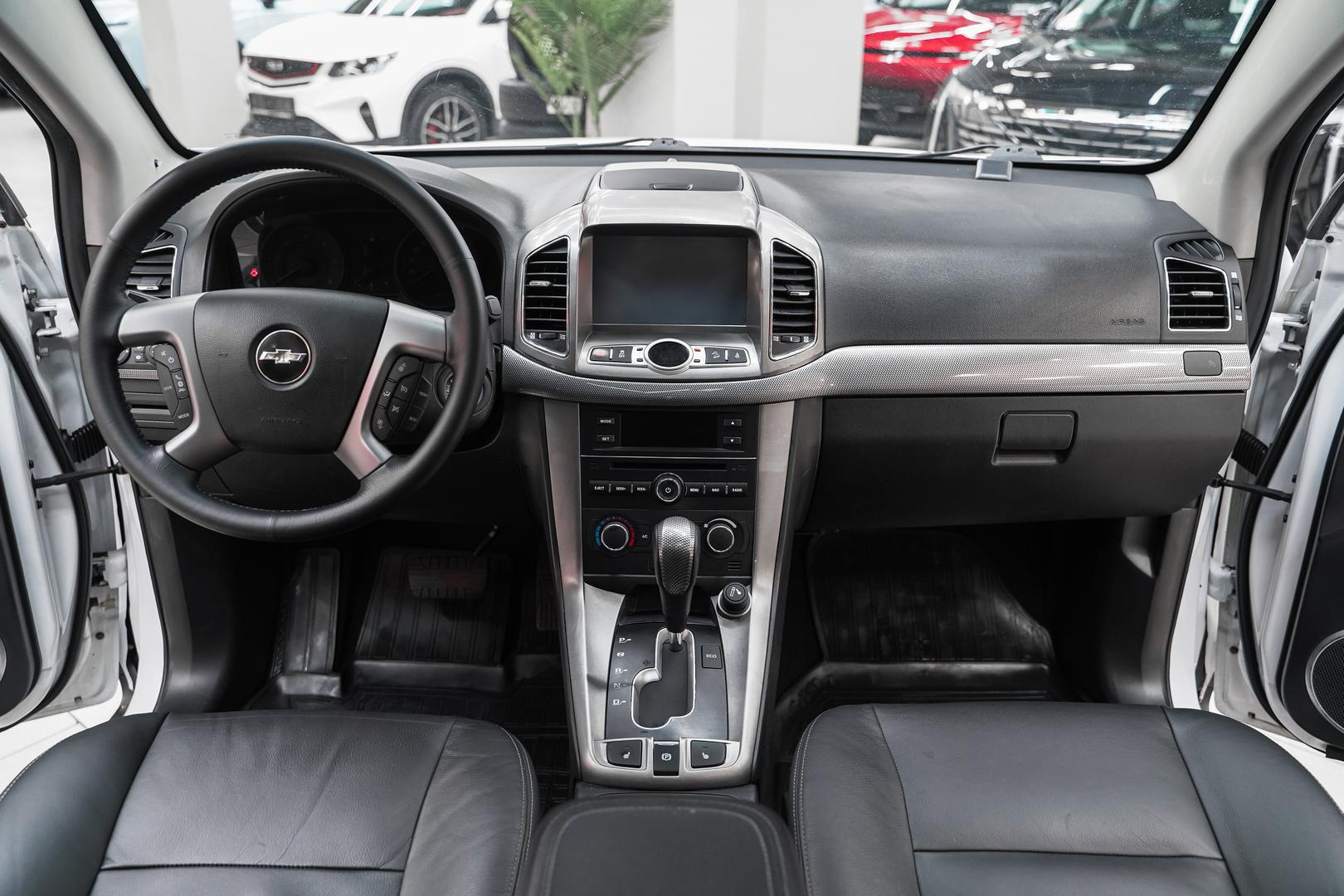 Chevrolet Captiva 2012, белый, ДЦ Орехово