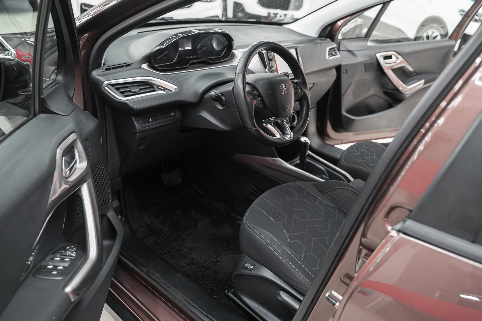Peugeot 2008 2014, коричневый, ДЦ Орехово