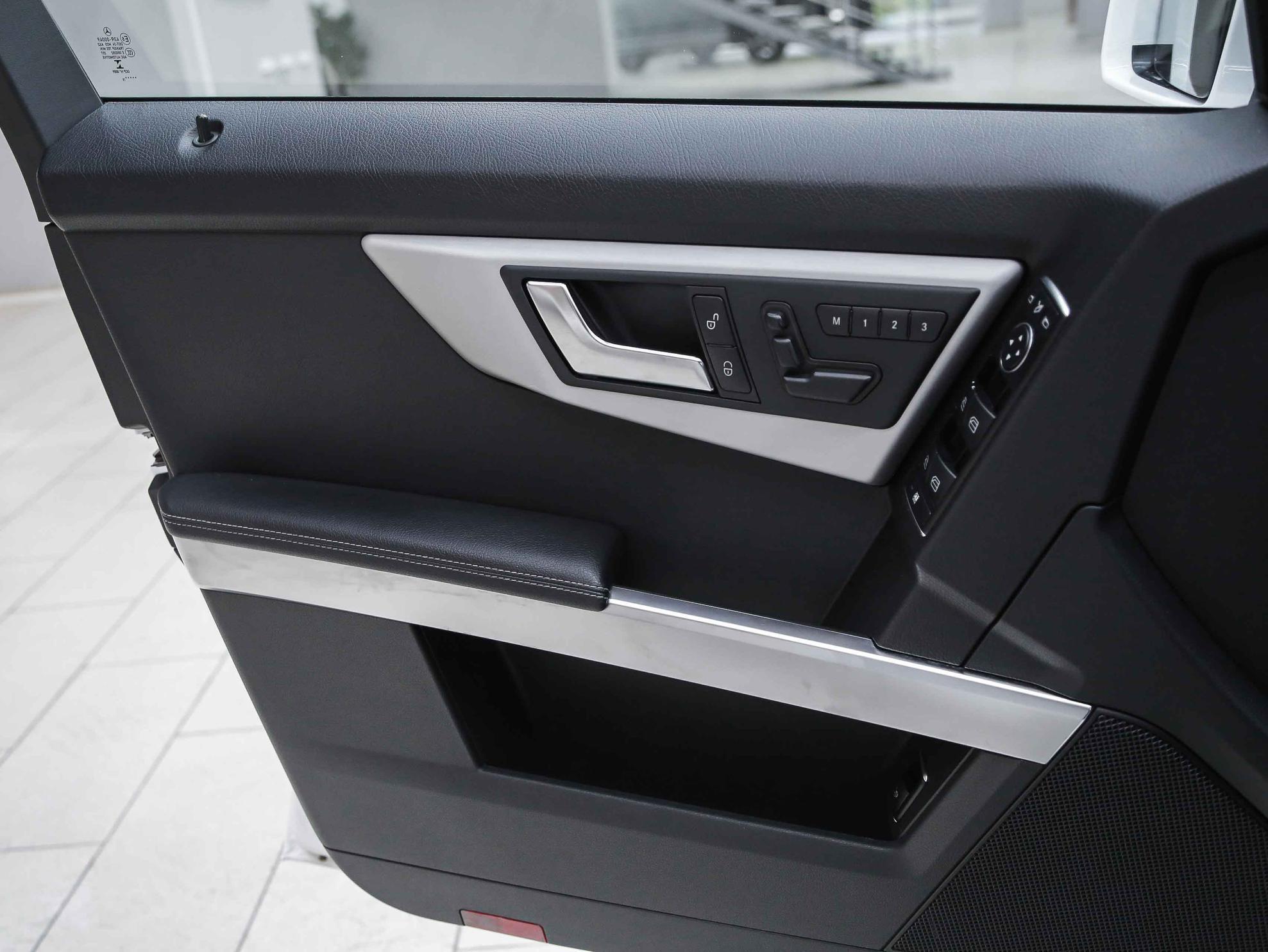 Mercedes-Benz GLK-Класс 2015, белый, ДЦ Орехово