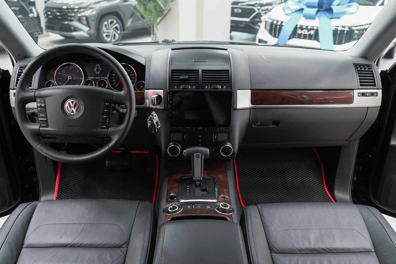 Volkswagen Touareg 2008, черный, ДЦ Орехово