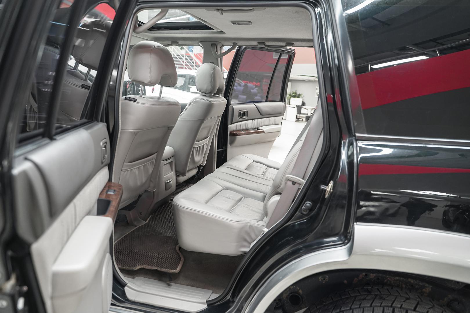 Nissan Patrol 2003, черный, ДЦ Орехово