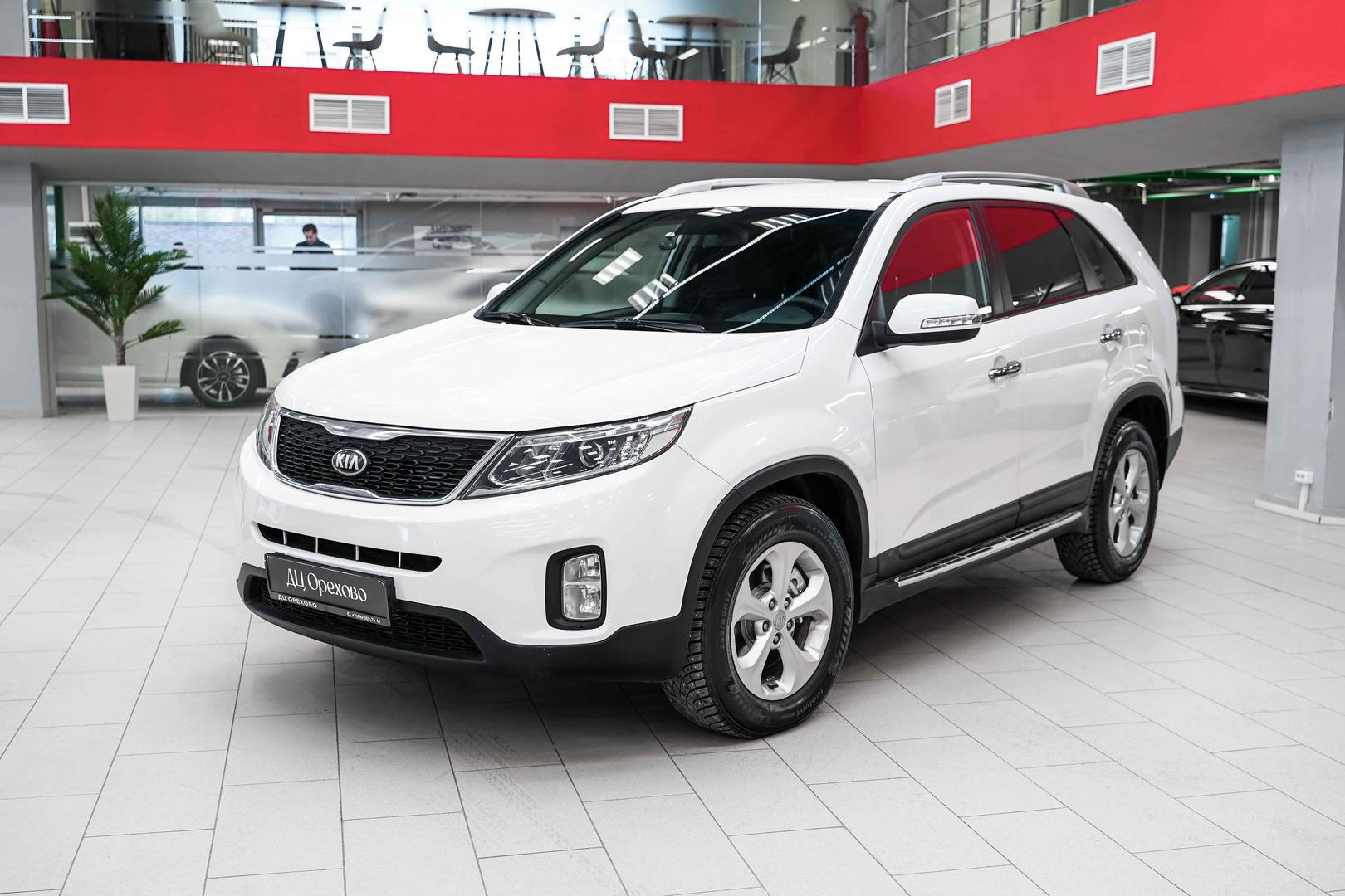 Kia Sorento 2012, белый, ДЦ Орехово