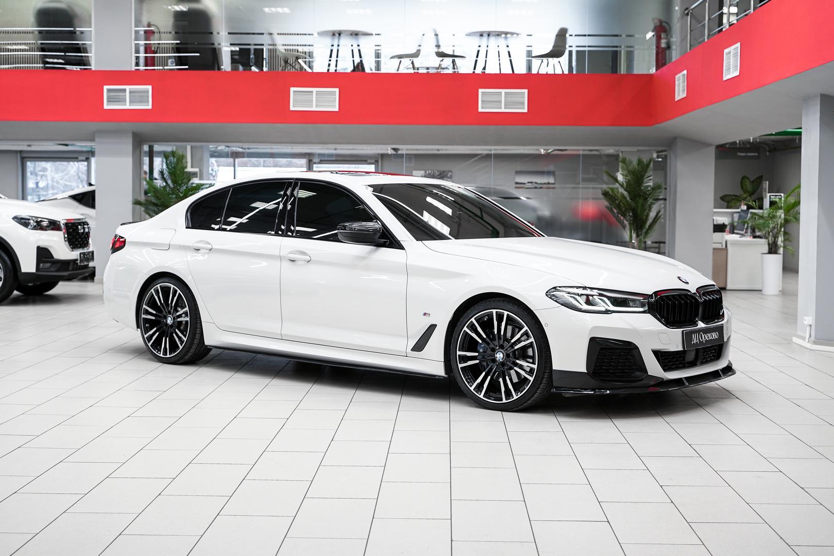 BMW 5 серии 2021, белый, ДЦ Орехово