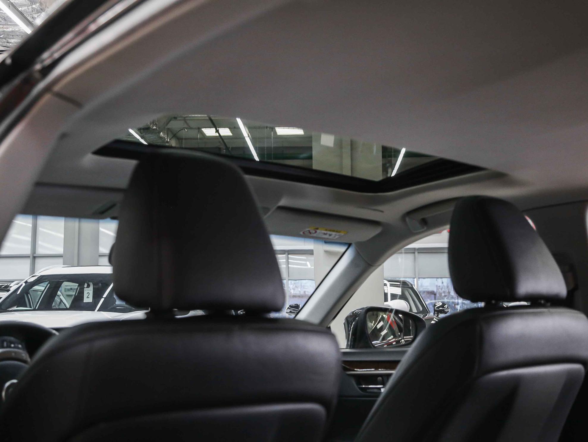 Lexus ES 2014, черный, ДЦ Орехово