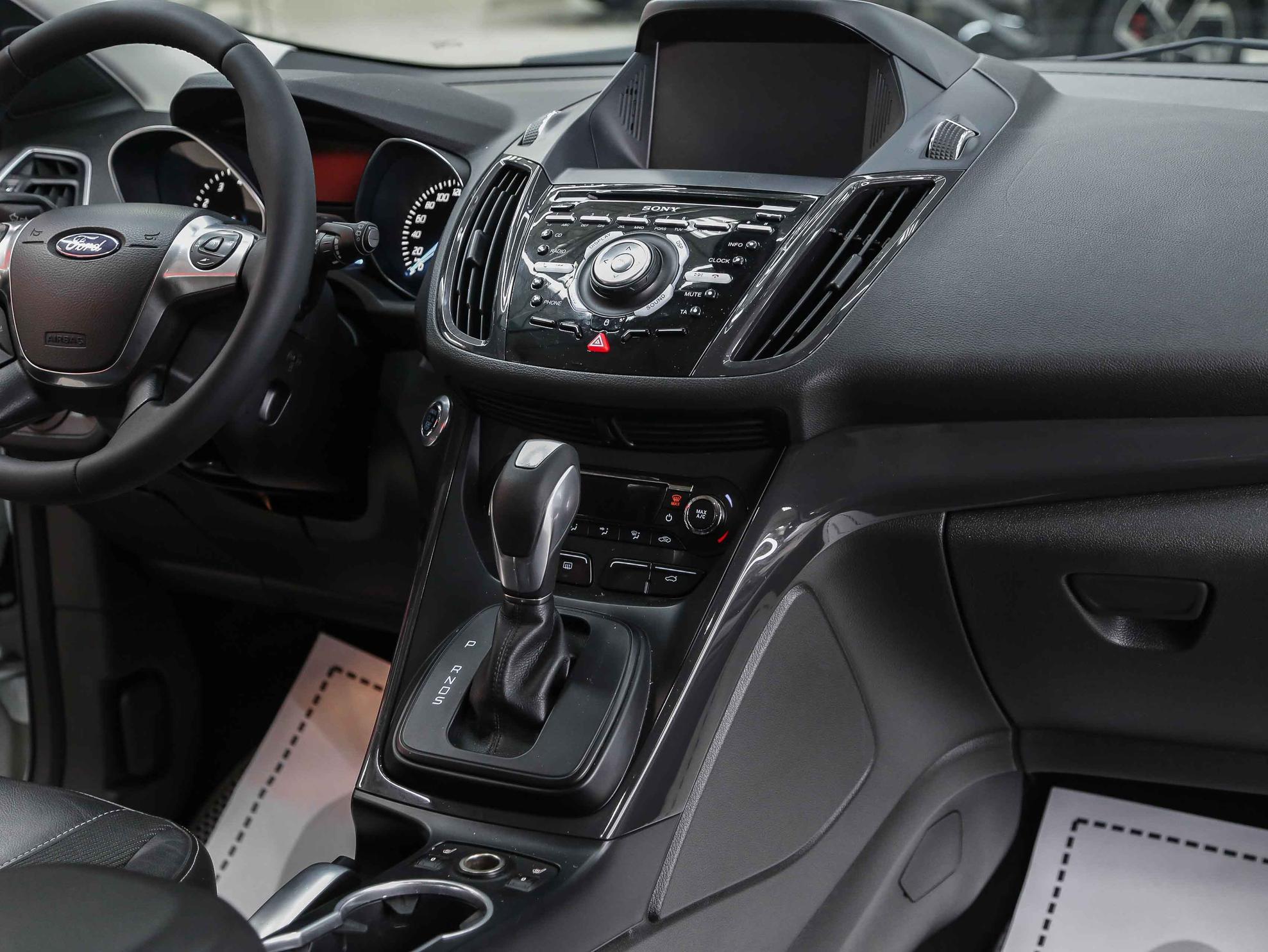 Ford Kuga 2014, белый, ДЦ Орехово