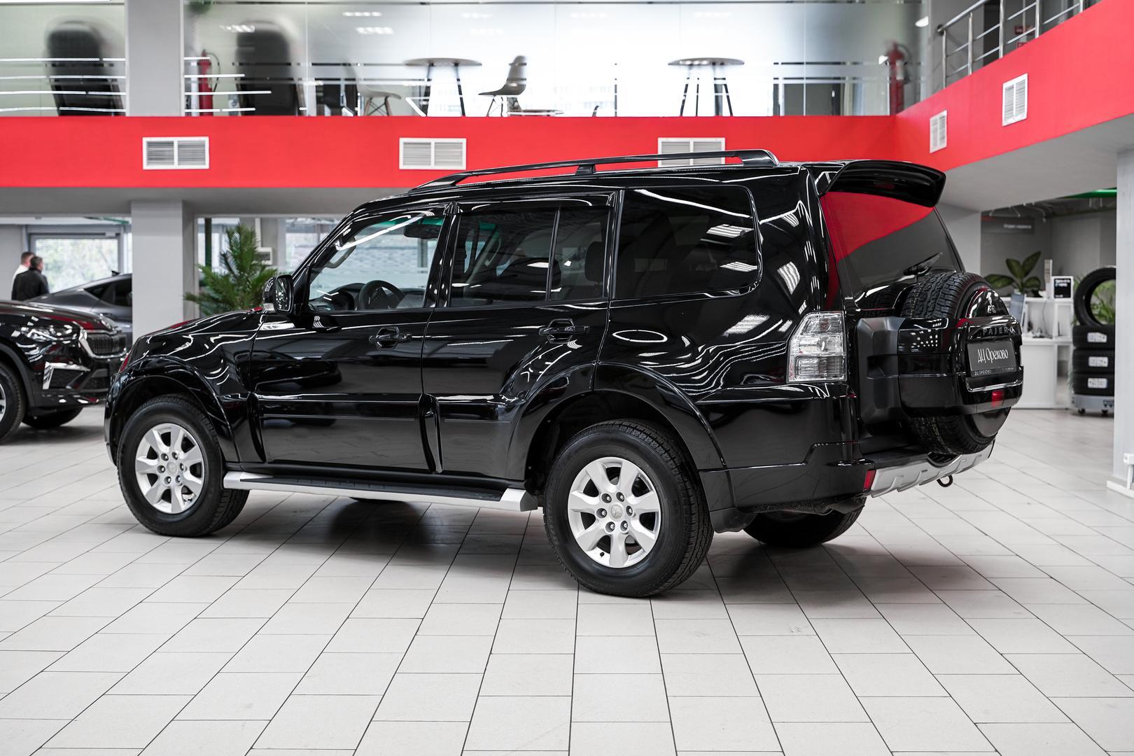 Mitsubishi Pajero 2014, черный, ДЦ Орехово