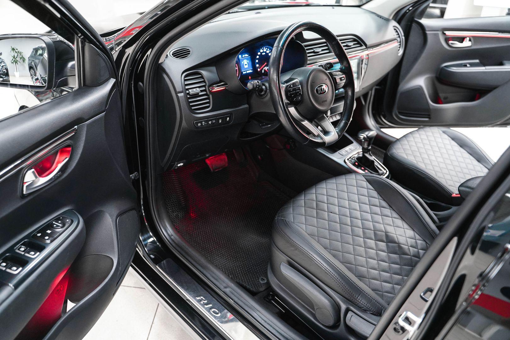 Kia Rio 2017, черный, ДЦ Орехово