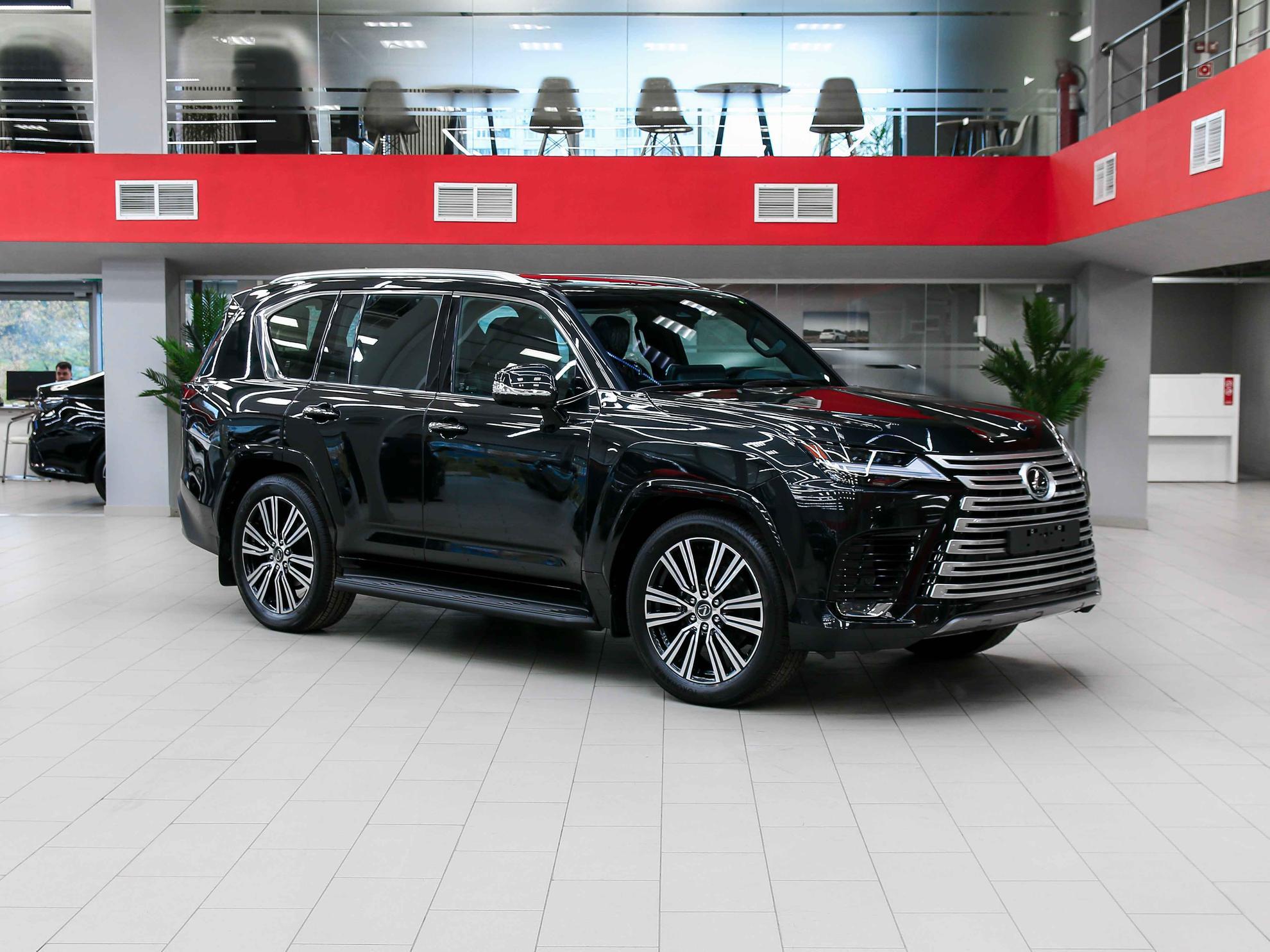 Lexus LX 2026, черный, ДЦ Орехово