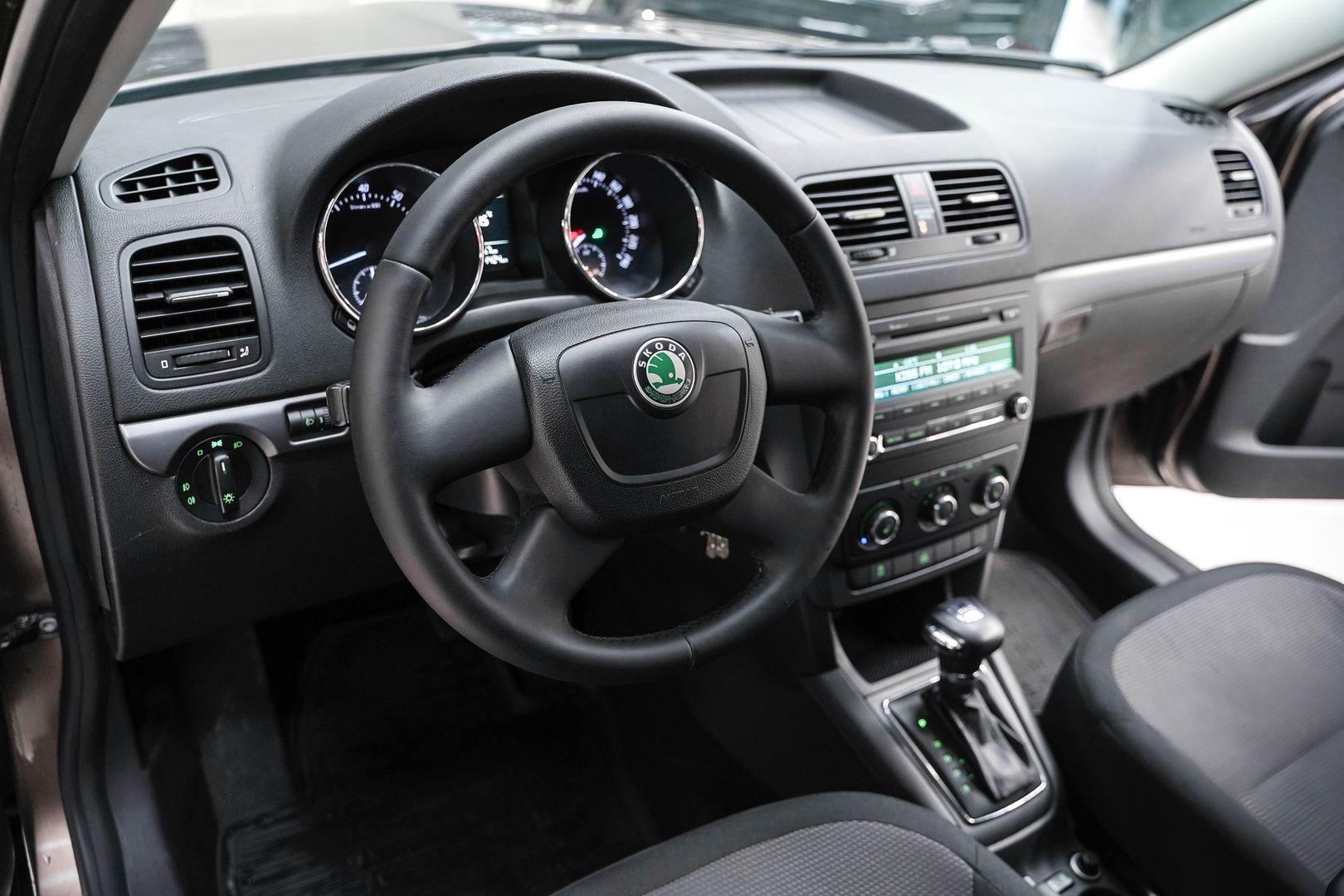 Skoda Yeti 2012, коричневый, ДЦ Орехово