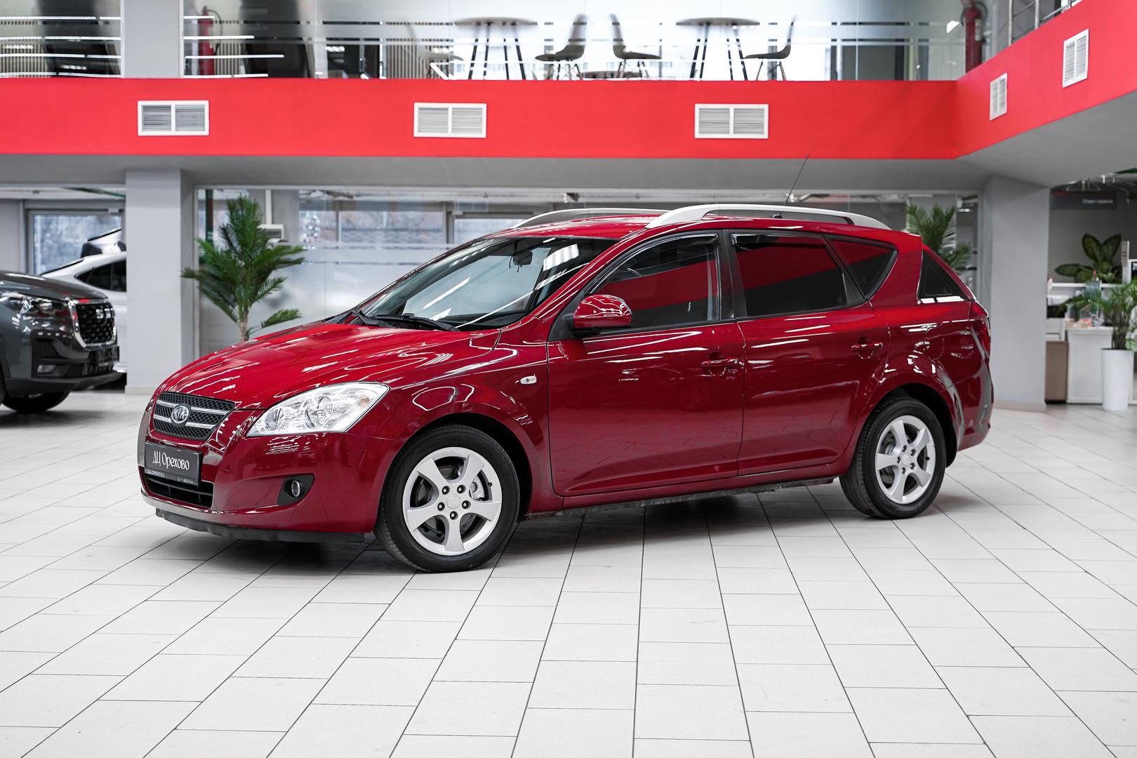 Kia Ceed 2008, красный, ДЦ Орехово