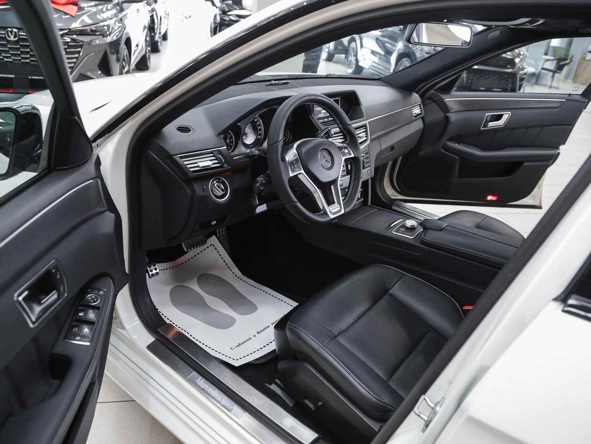 Mercedes-Benz E-Класс 2012, белый, ДЦ Орехово