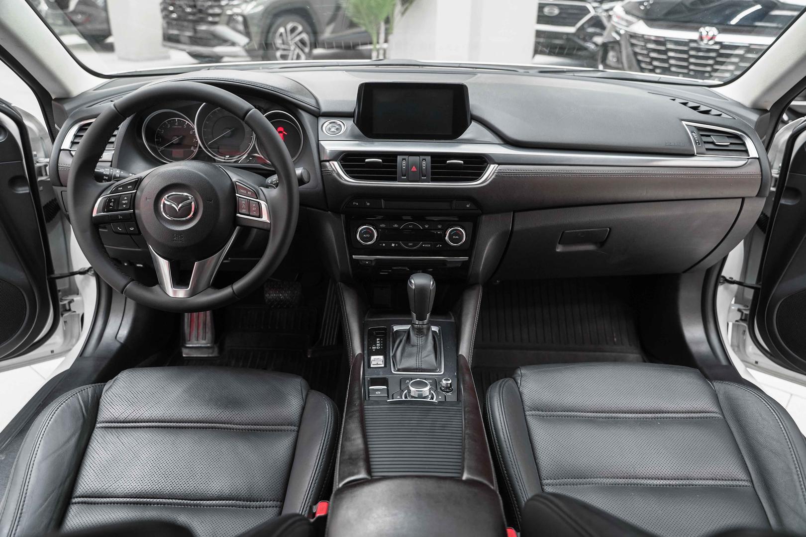 Mazda 6 2015, белый, ДЦ Орехово