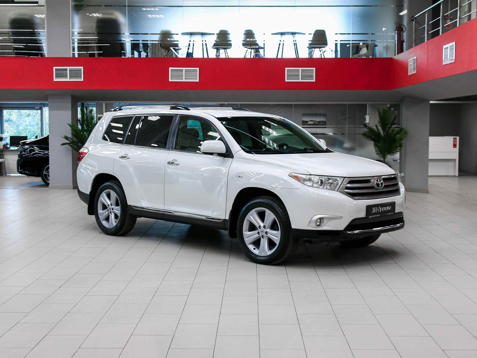 Toyota Highlander 2012, белый, ДЦ Орехово