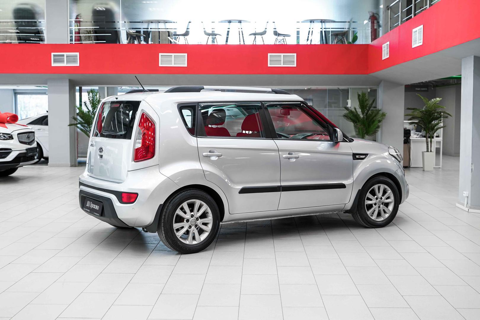 Kia Soul 2011, серебряный, ДЦ Орехово
