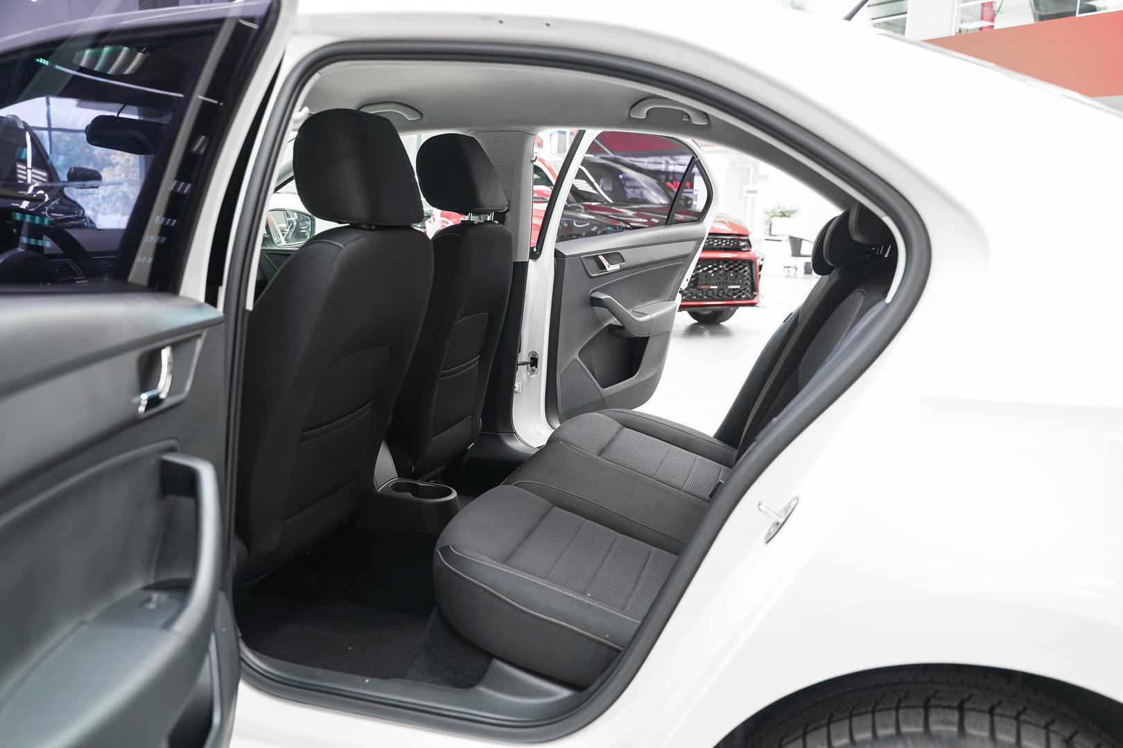 Skoda Rapid 2014, белый, ДЦ Орехово