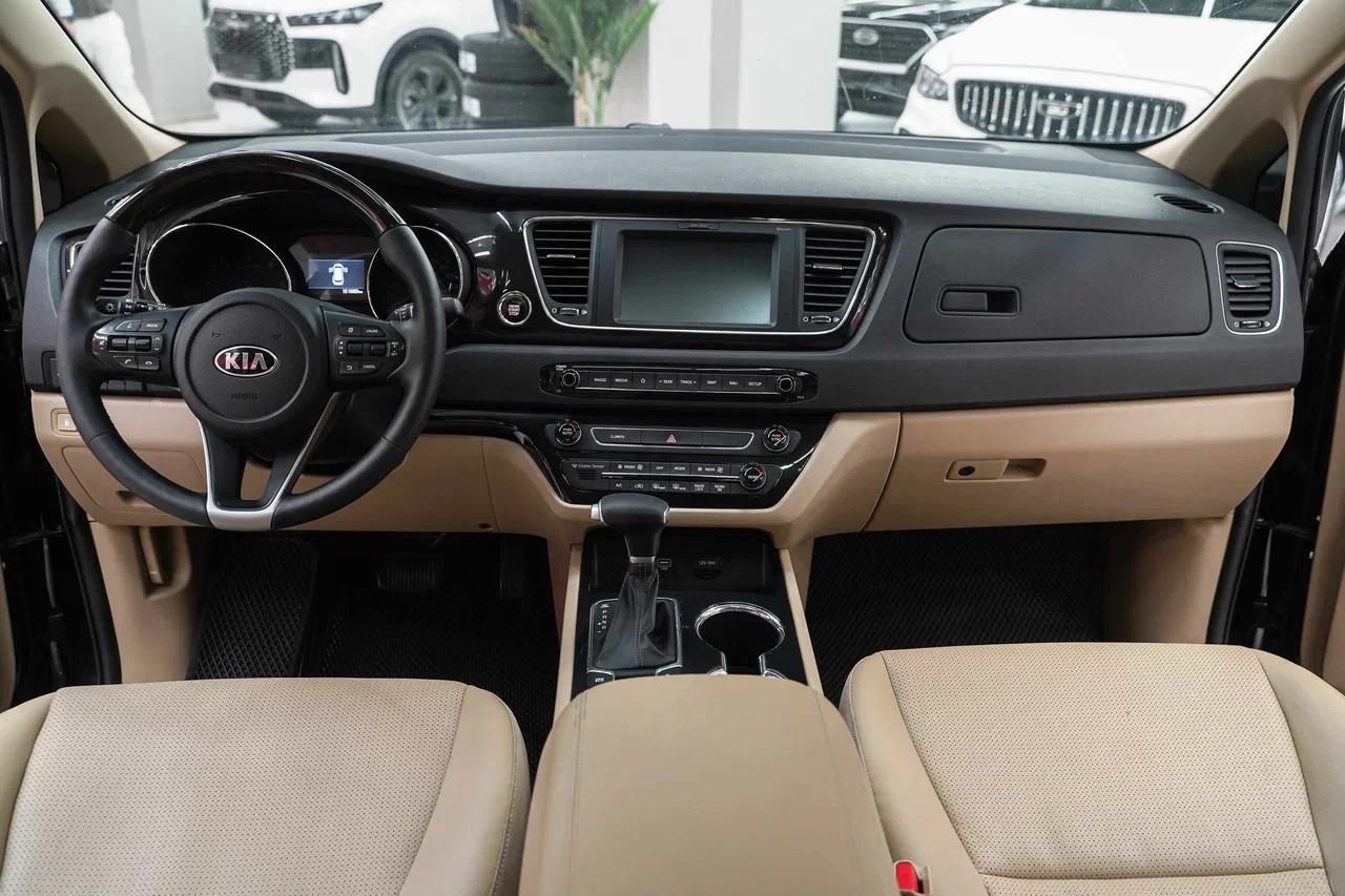 Kia Carnival 2019, черный, ДЦ Орехово