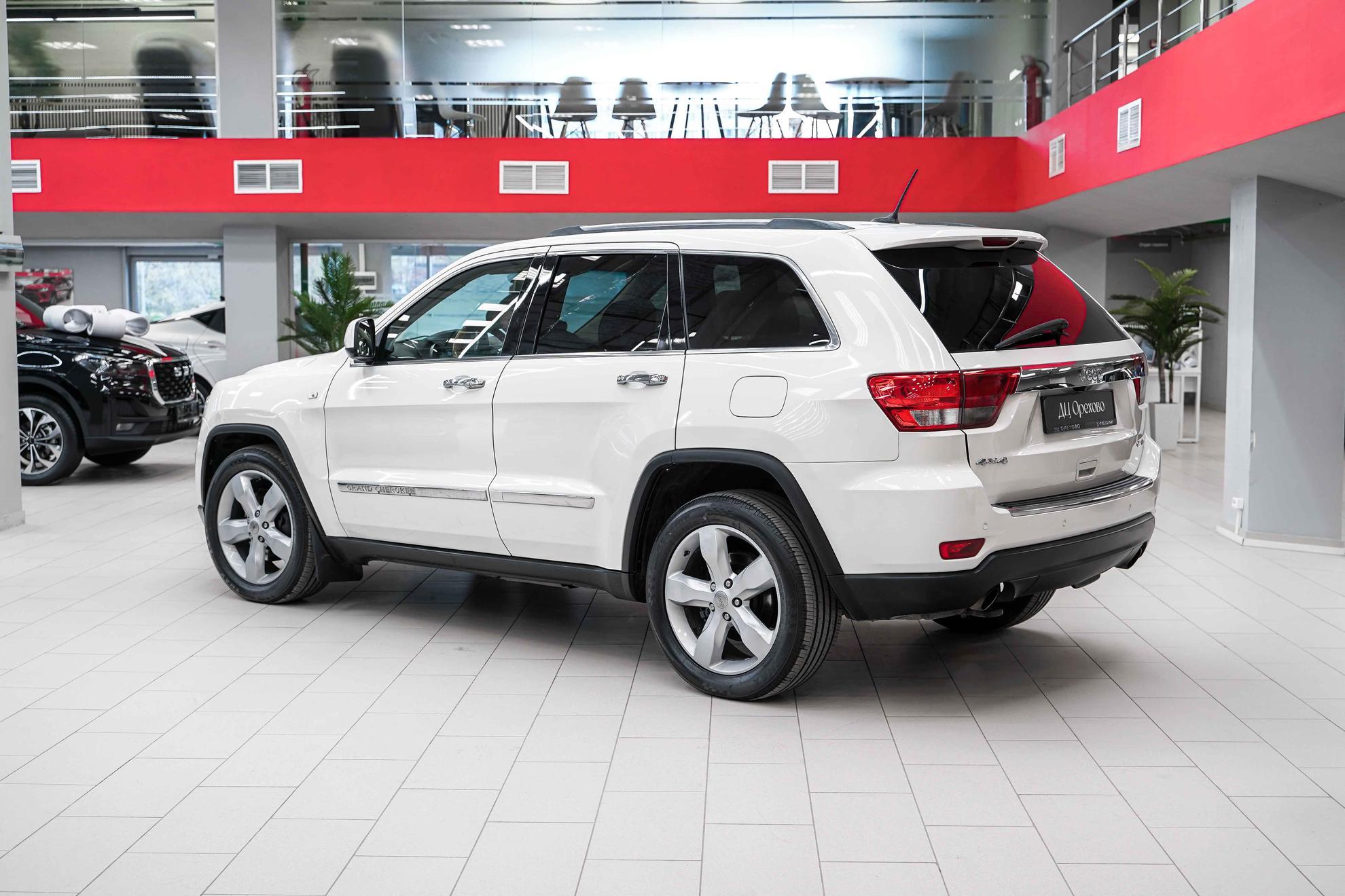 Jeep Grand Cherokee 2012, белый, ДЦ Орехово