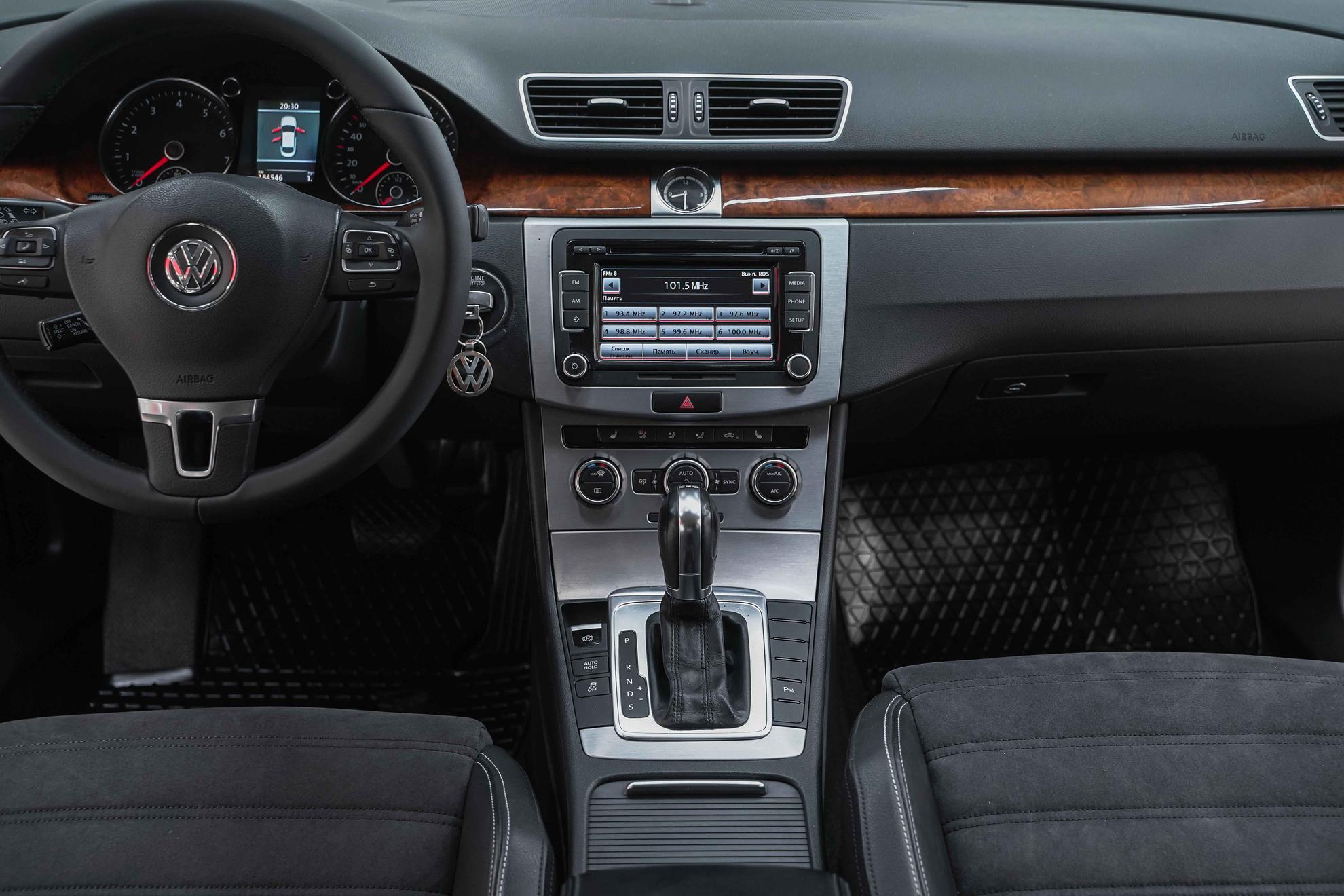 Volkswagen Passat CC 2012, черный, ДЦ Орехово