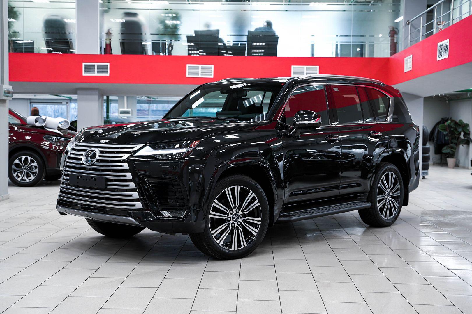 Lexus LX 2024, черный, ДЦ Орехово