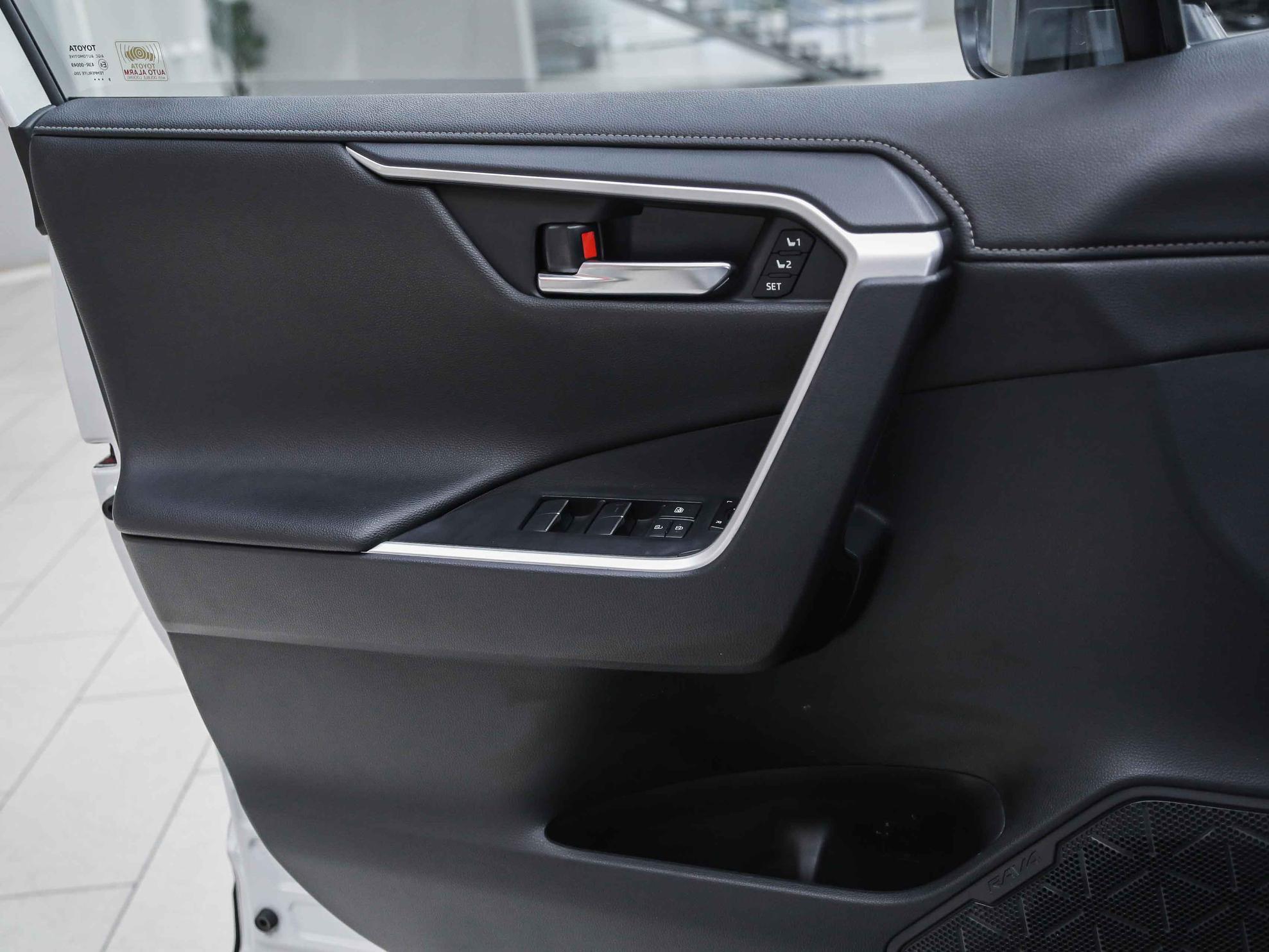 Toyota RAV4 2019, белый, ДЦ Орехово