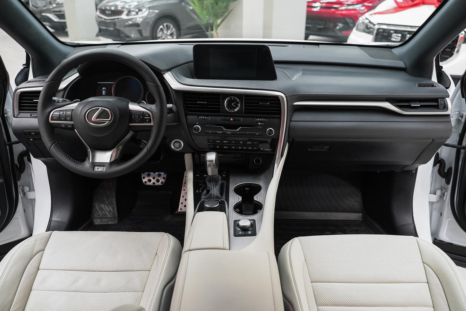 Lexus RX 2016, белый, ДЦ Орехово