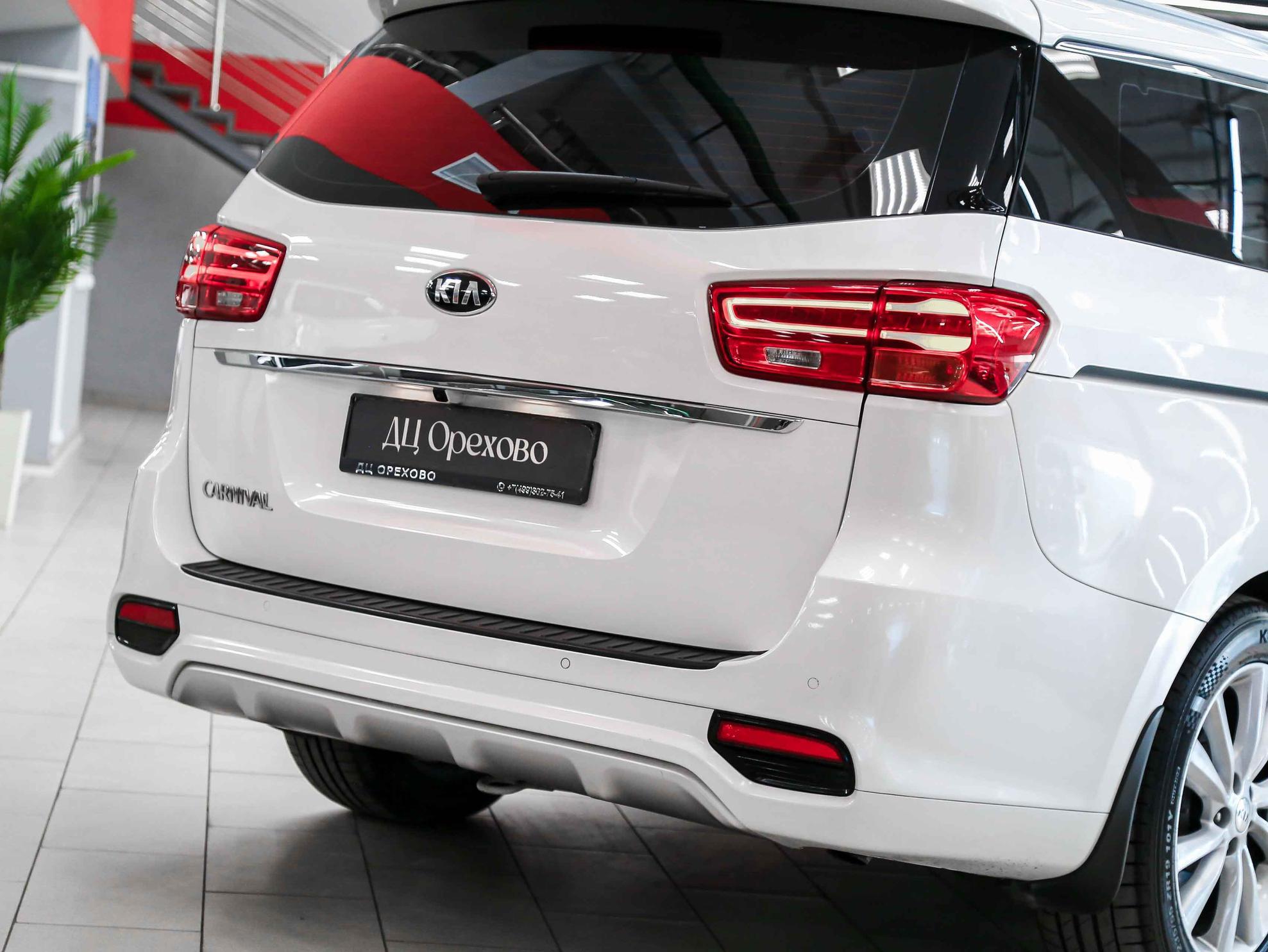 Kia Carnival 2019, белый, ДЦ Орехово