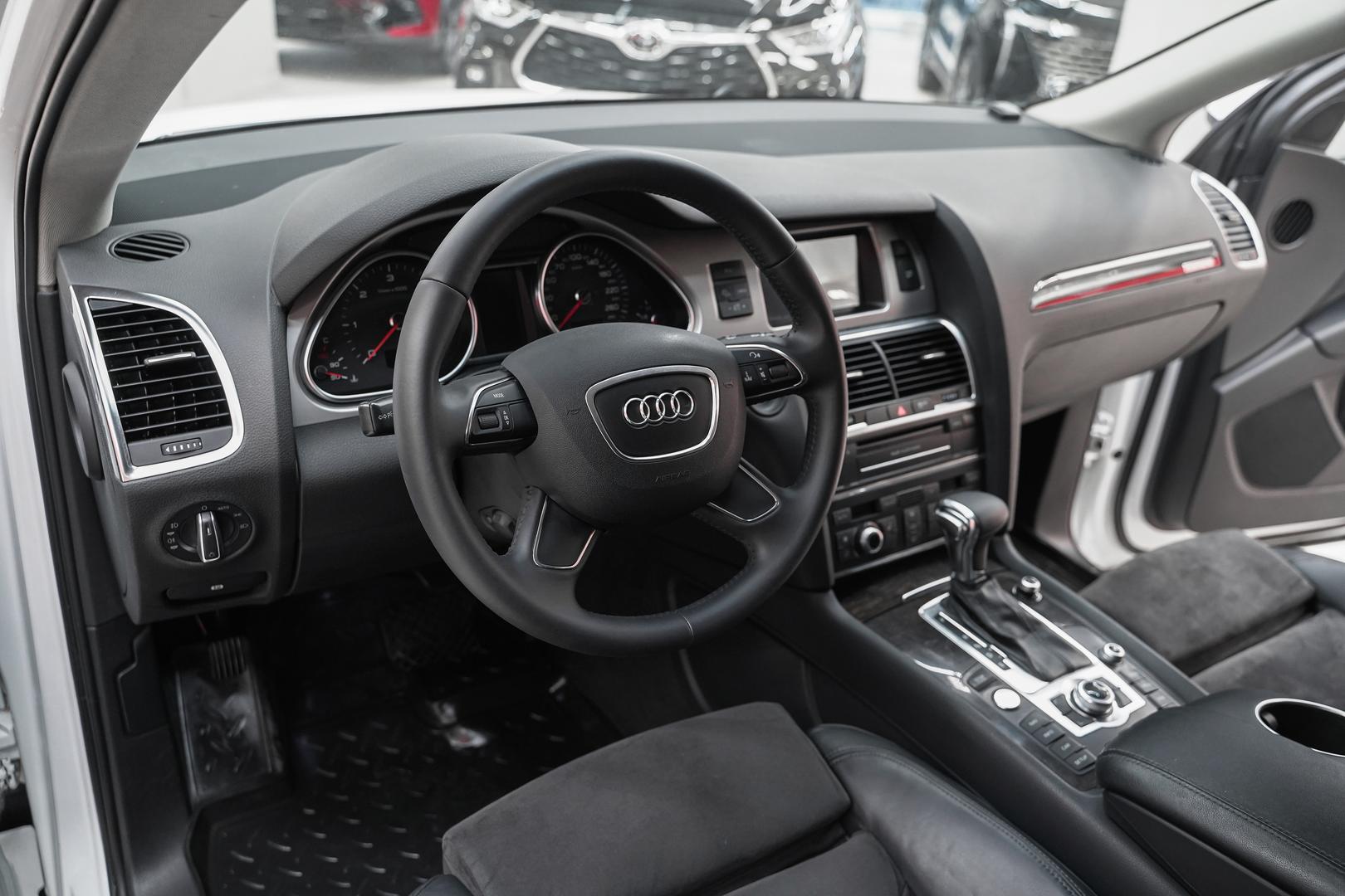 Audi Q7 2012, белый, ДЦ Орехово