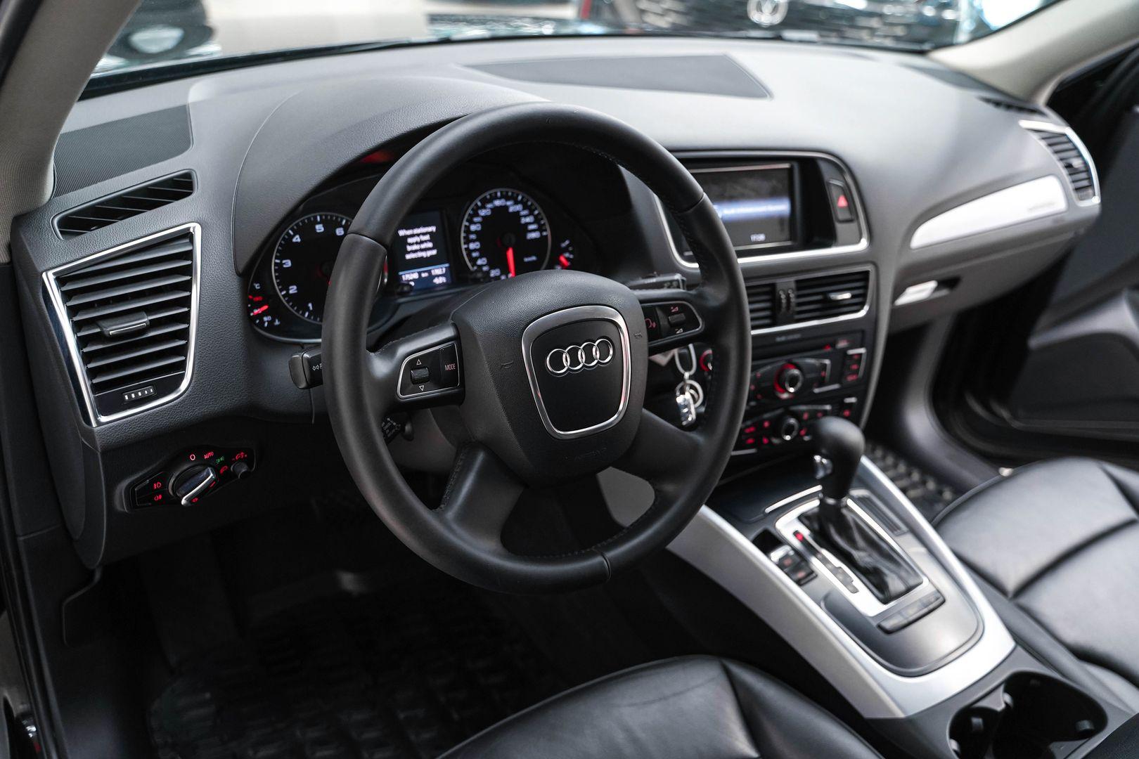 Audi Q5 2011, черный, ДЦ Орехово