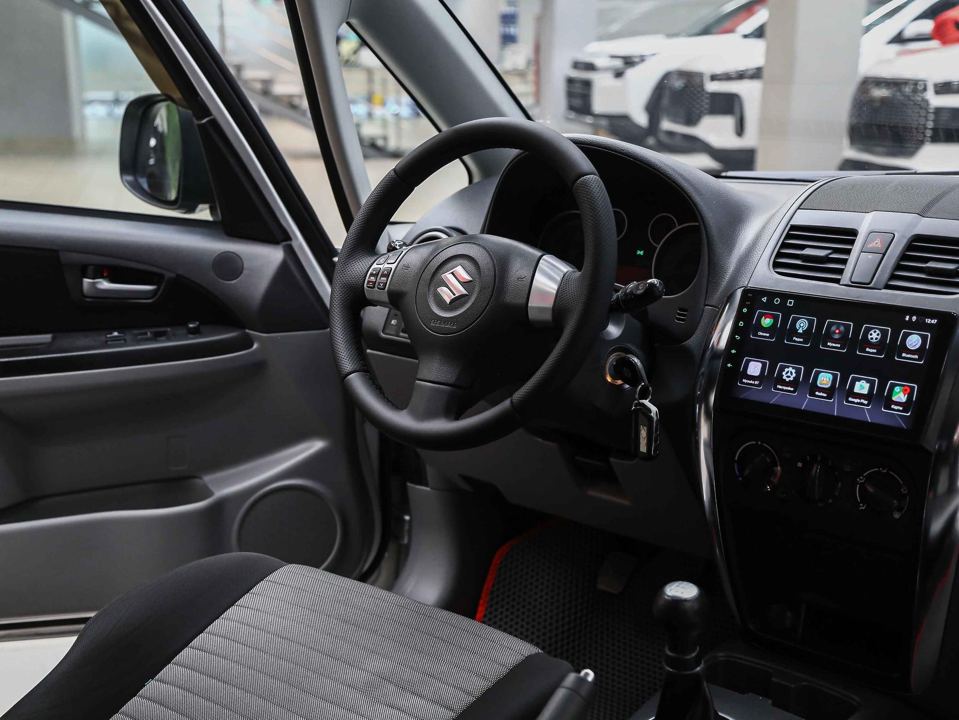 Suzuki SX4 2011, серебряный, ДЦ Орехово