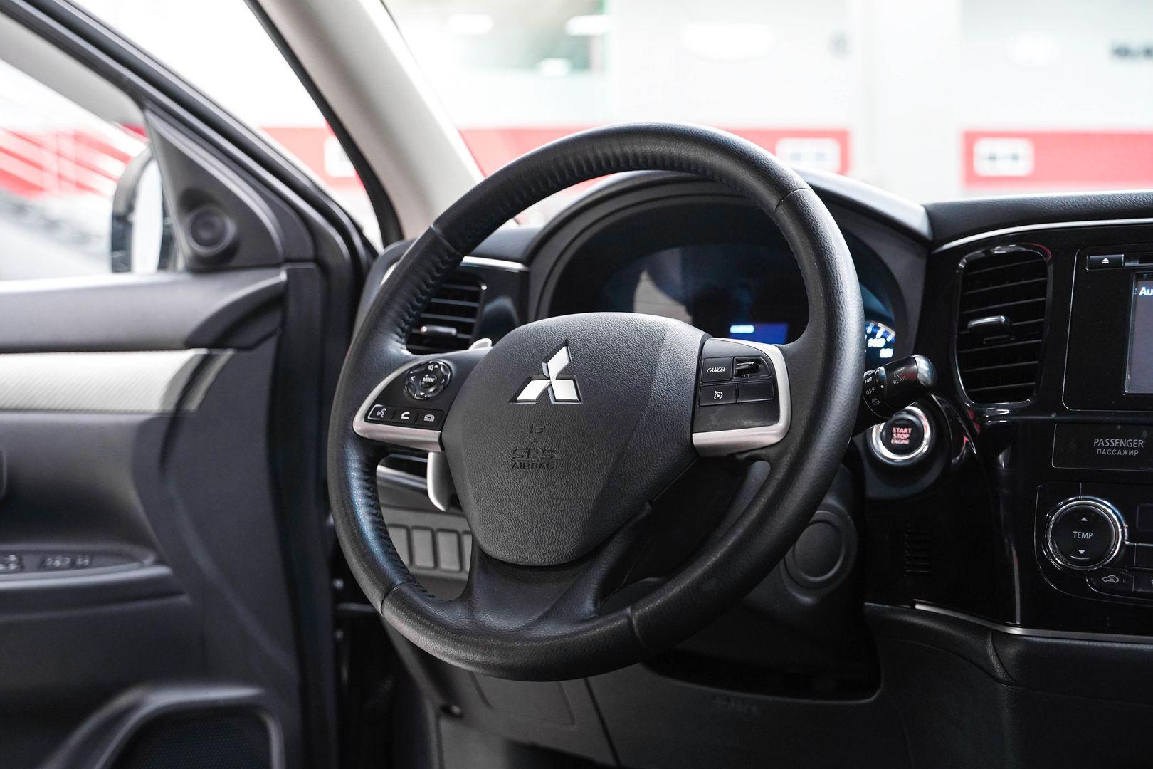 Mitsubishi Outlander 2013, серый, ДЦ Орехово