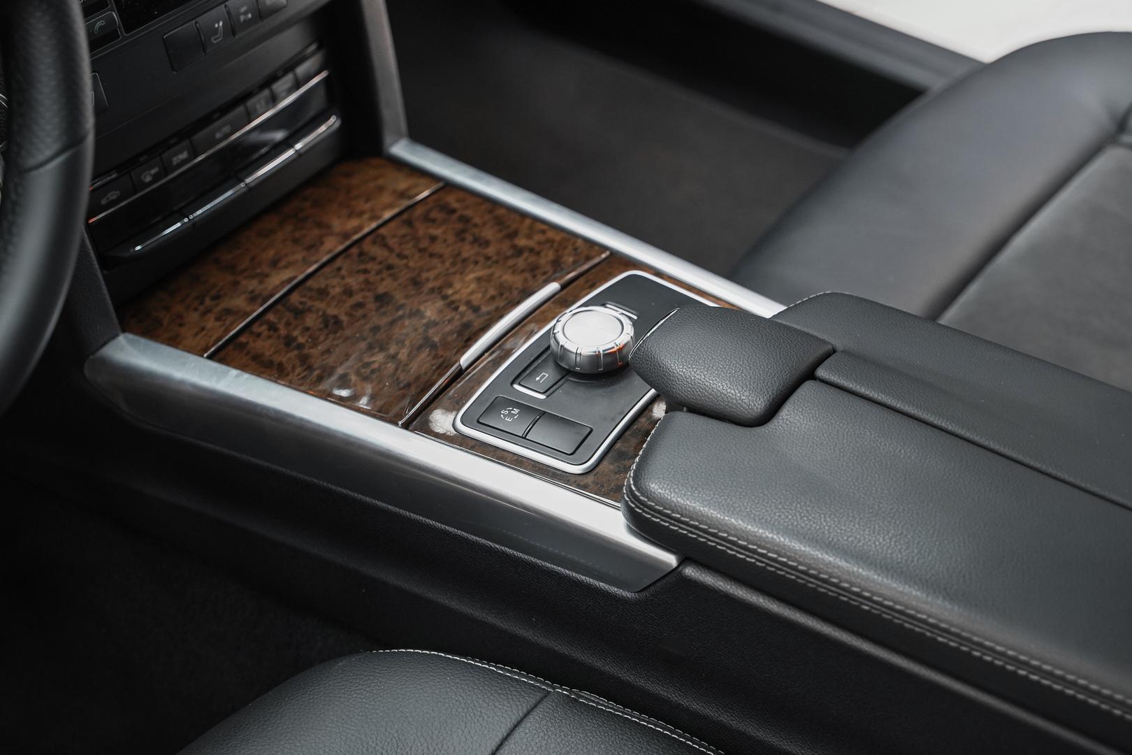 Mercedes-Benz E-Класс 2012, серый, ДЦ Орехово